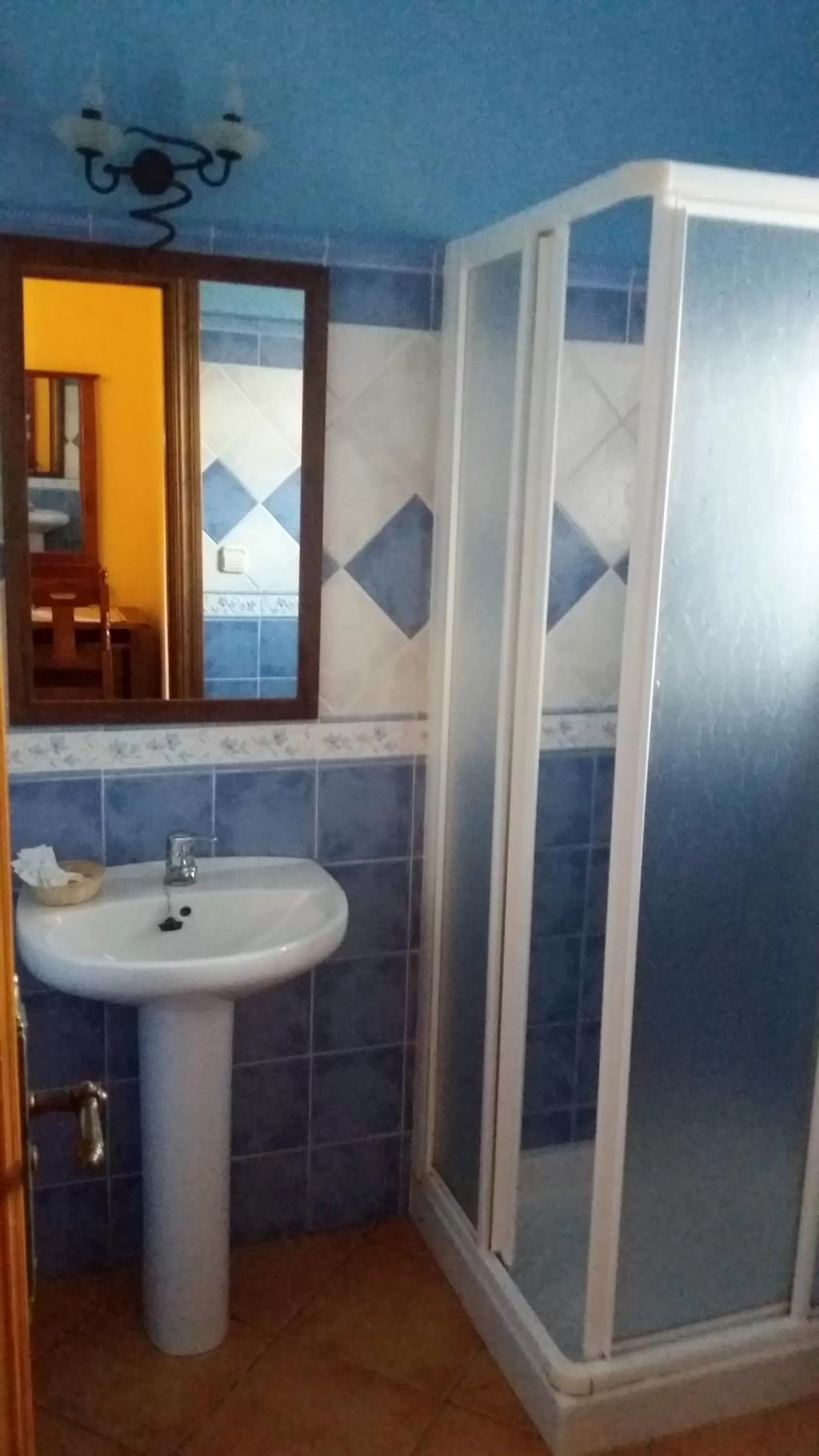 Double or Twin Room with Bathroom in Posada Ana Ponce