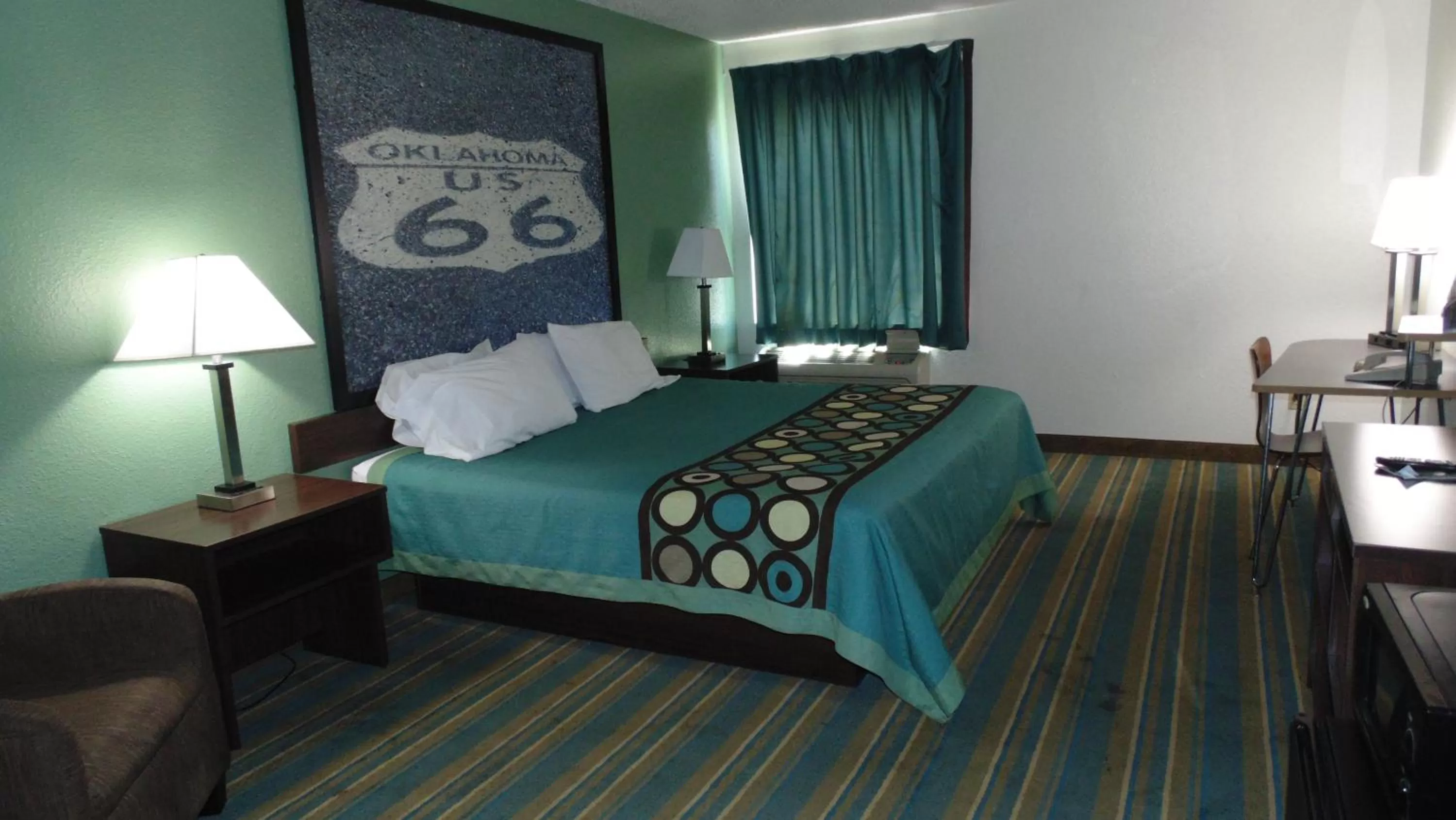 King Room - Non-Smoking in Super 8 by Wyndham Sapulpa/Tulsa Area