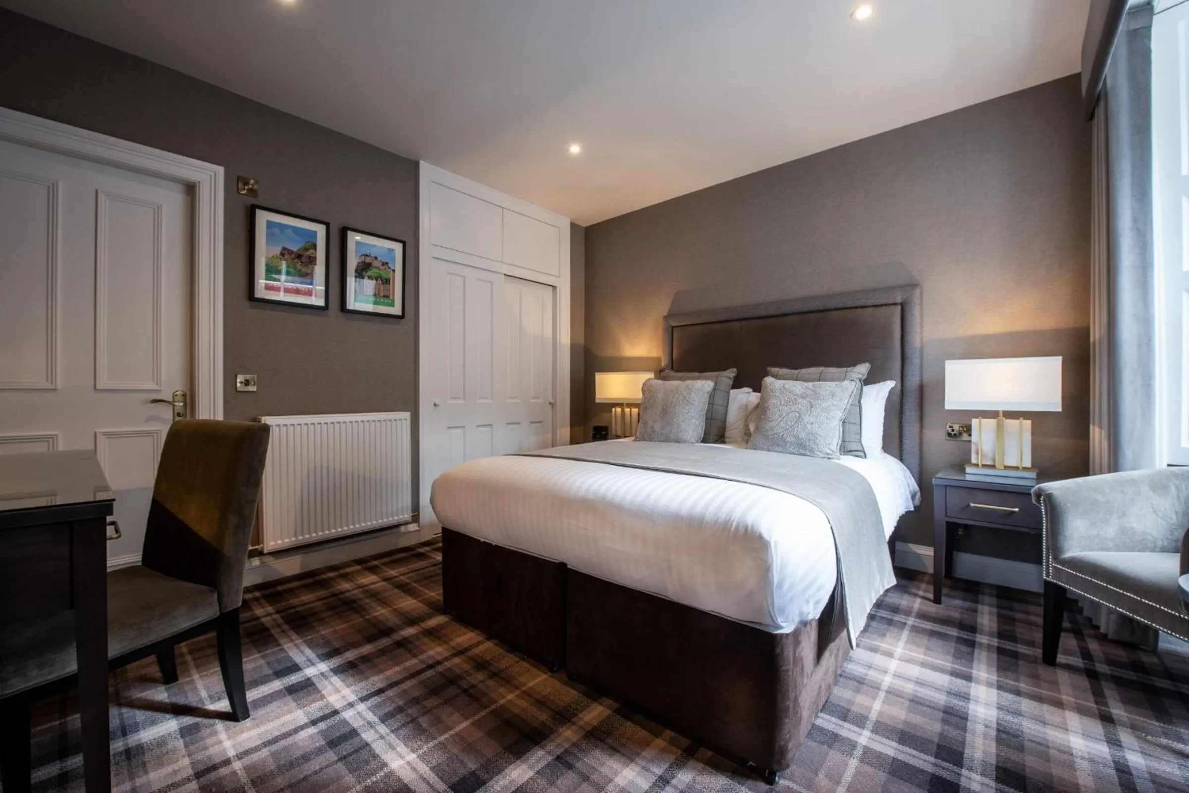 Royal Scots Club at 34A - Annex in Royal Scots Club