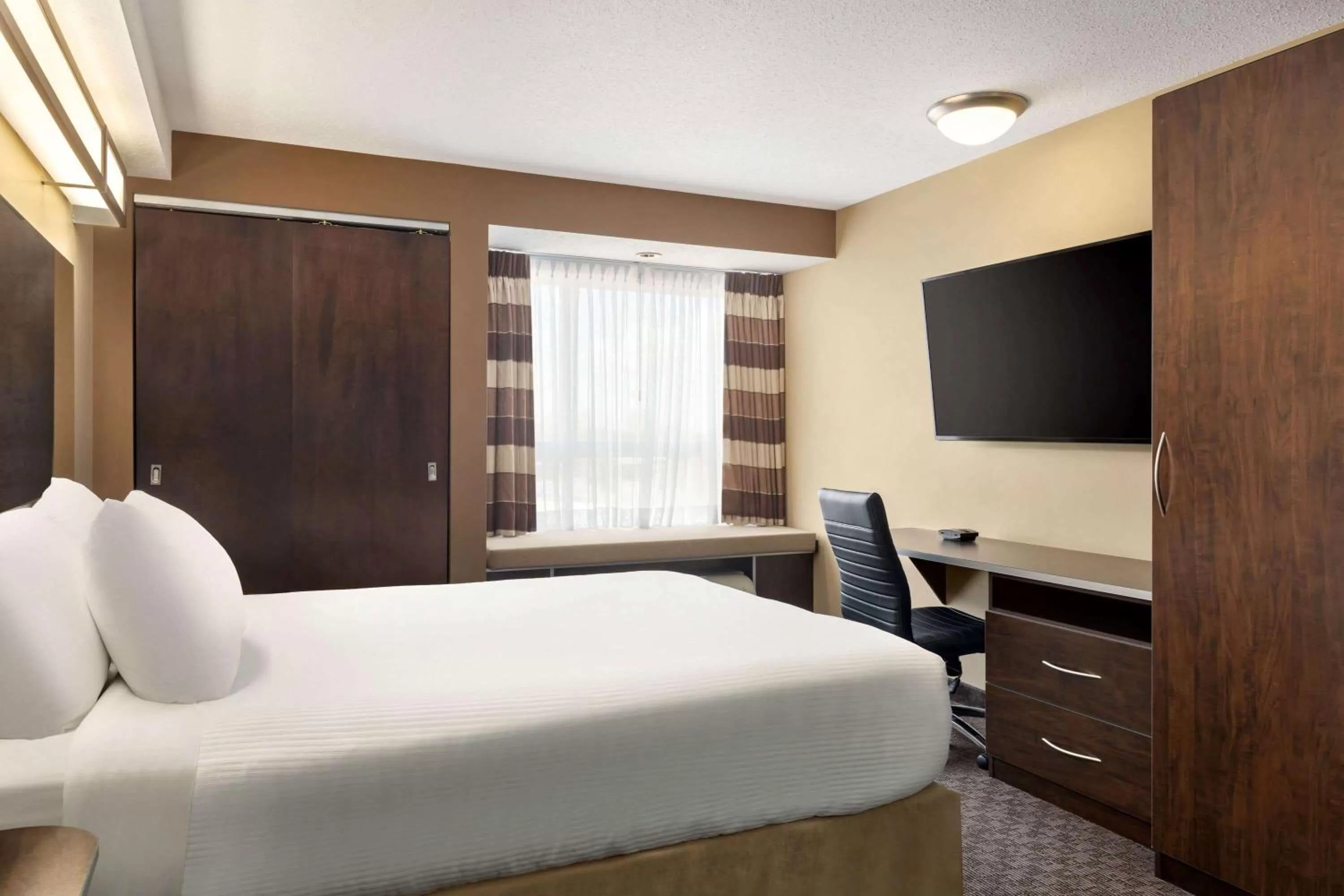 Queen Room - Non-Smoking in Microtel Inn & Suites by Wyndham Estevan