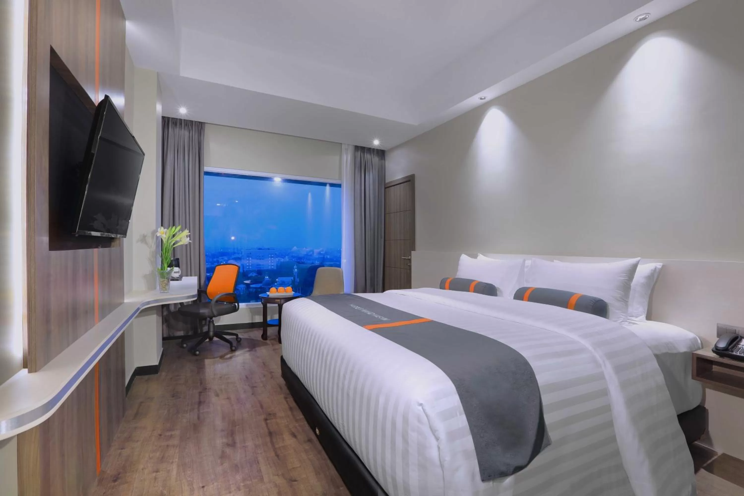 Superior Room in Harper Wahid Hasyim Medan by ASTON