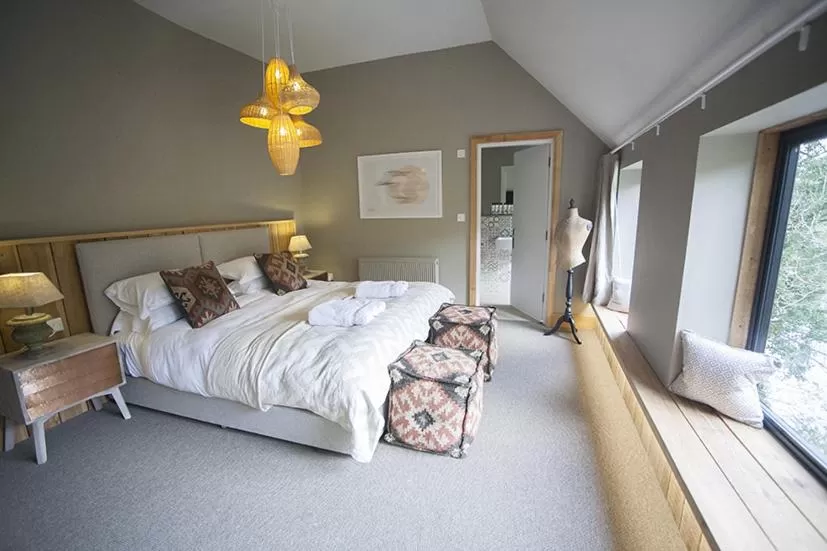 Large Double or Twin Room in Timbrell's Yard