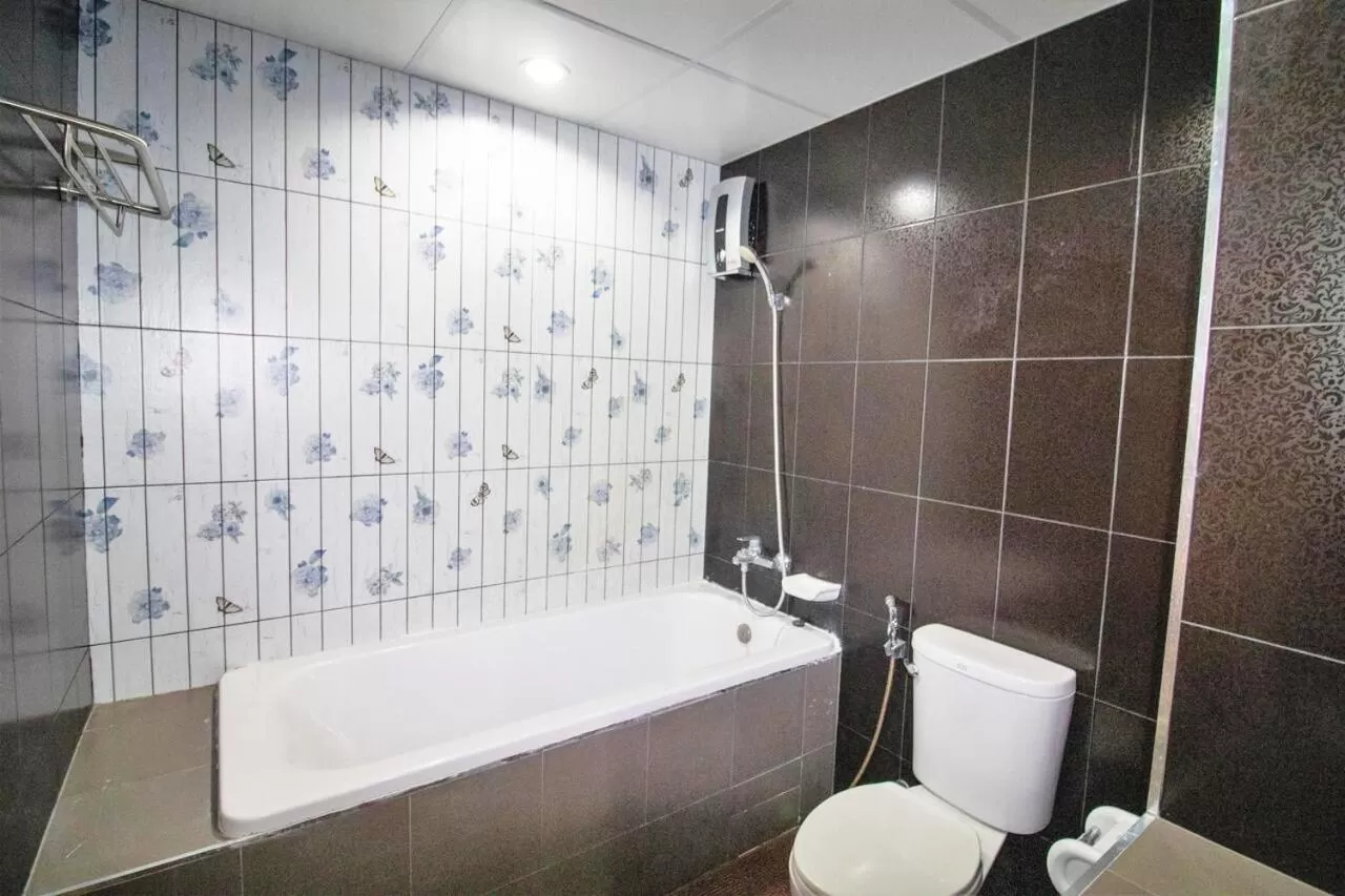 Superior Double Room with Bath in Eden Garden Resort