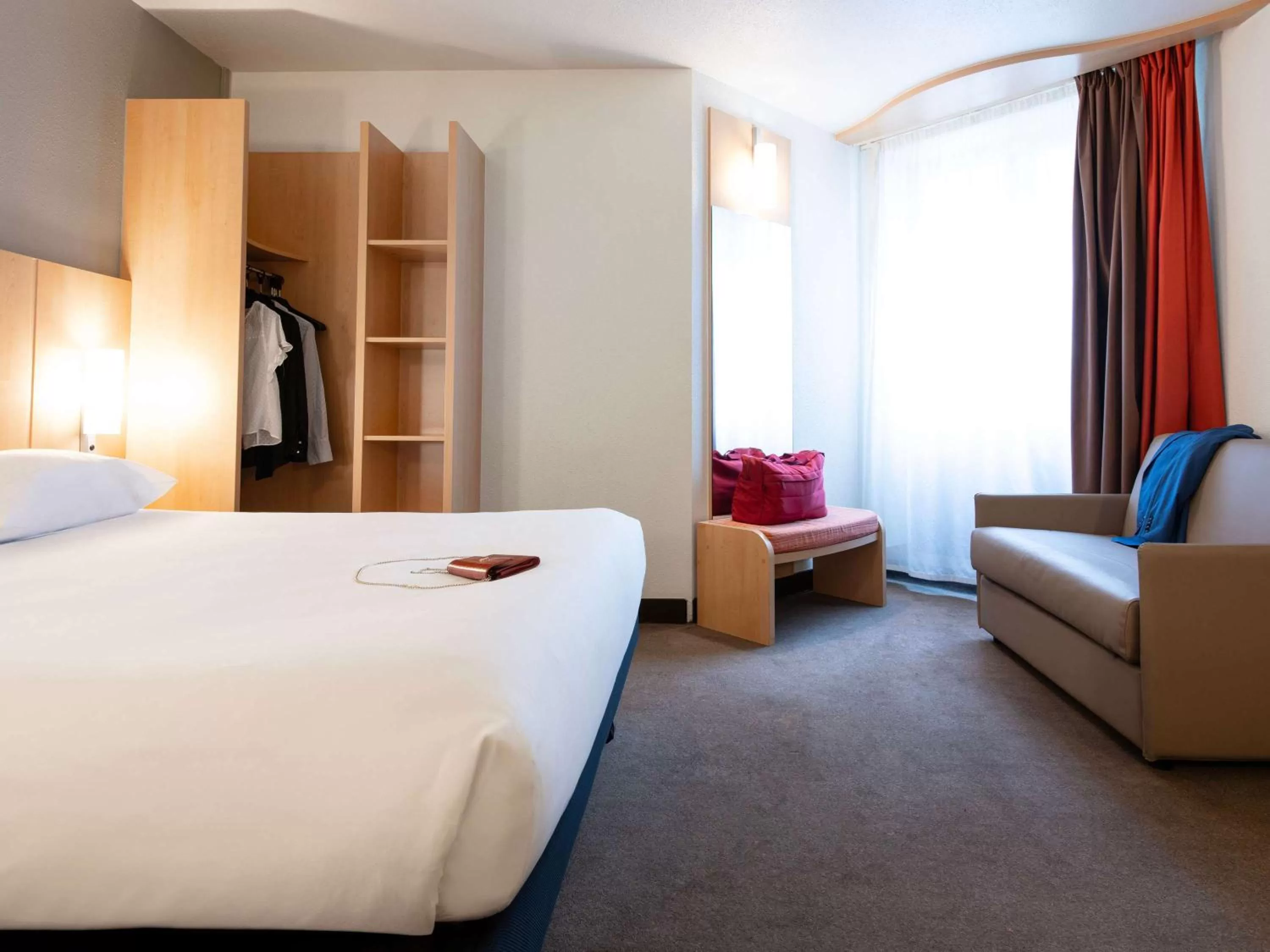 Family Room with Double Bed and Sofa Bed in ibis Paris Opera La Fayette