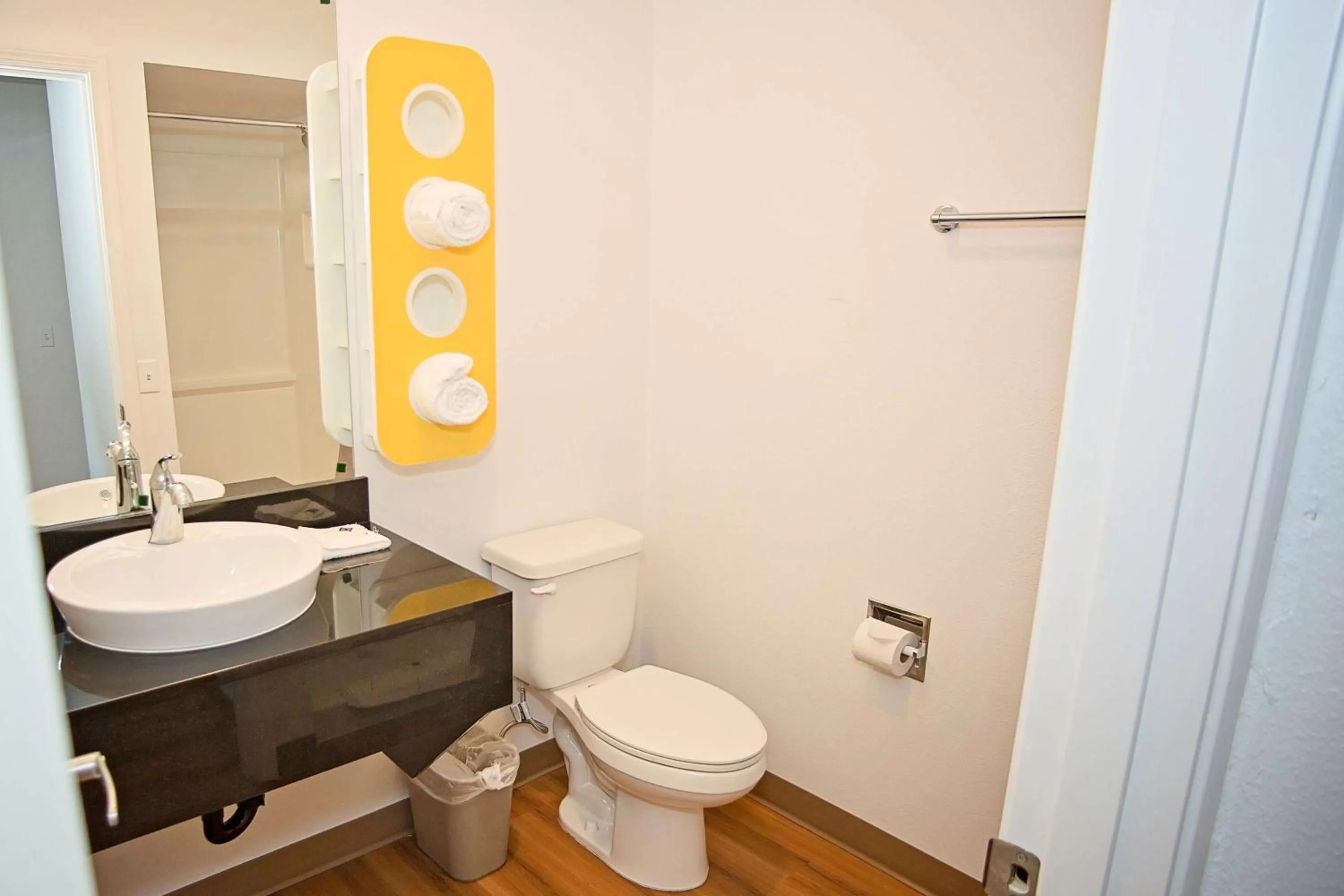 Deluxe Quadruple Room - Non-Smoking in Motel 6-Crescent City, CA