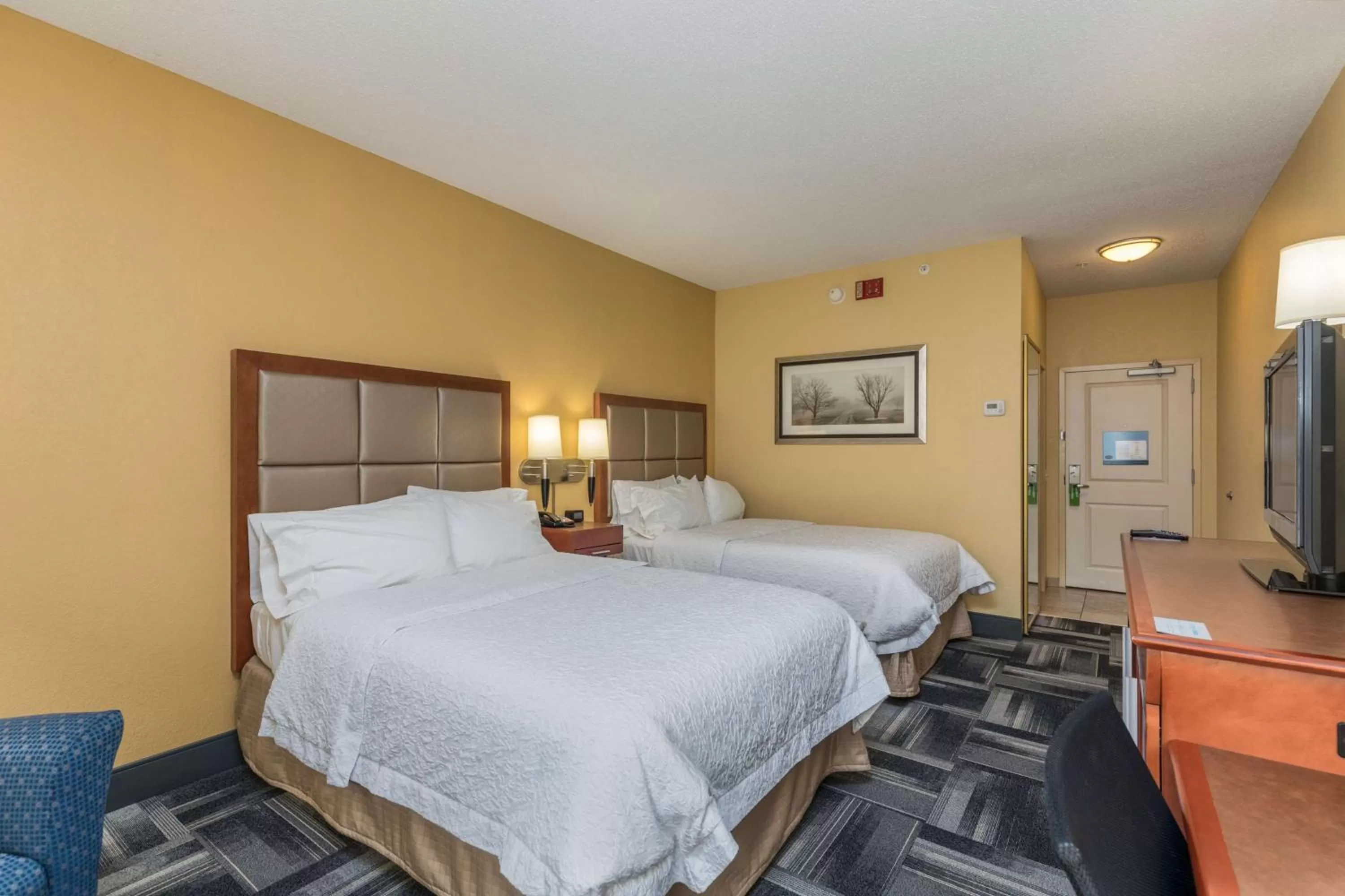 Queen Room with Two Queen Beds - Hearing Access/Non-Smoking in Hampton Inn Owensboro