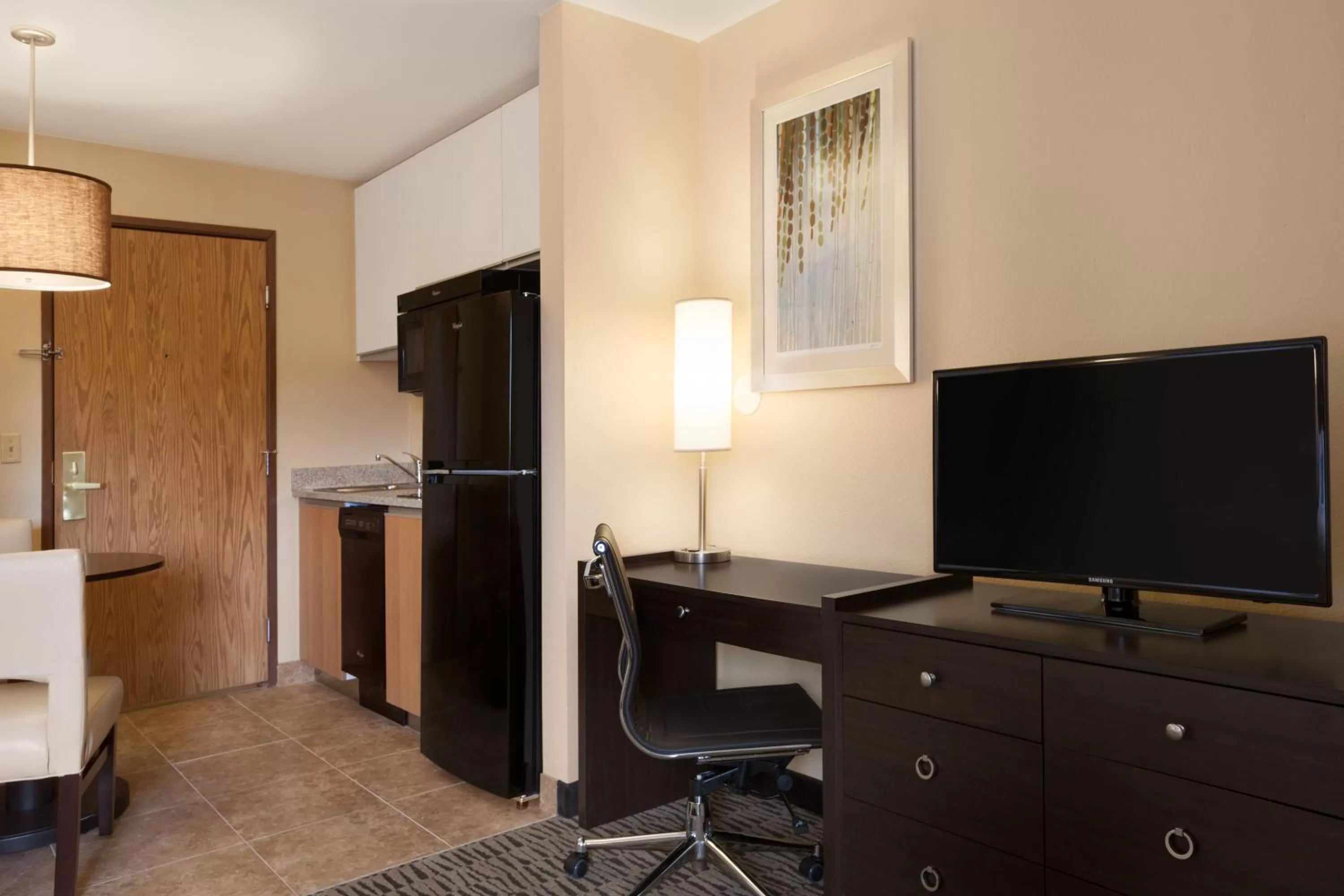 Queen Studio Suite - Mobility Access/Non-Smoking in GreenTree Suites Eagle / Vail Valley