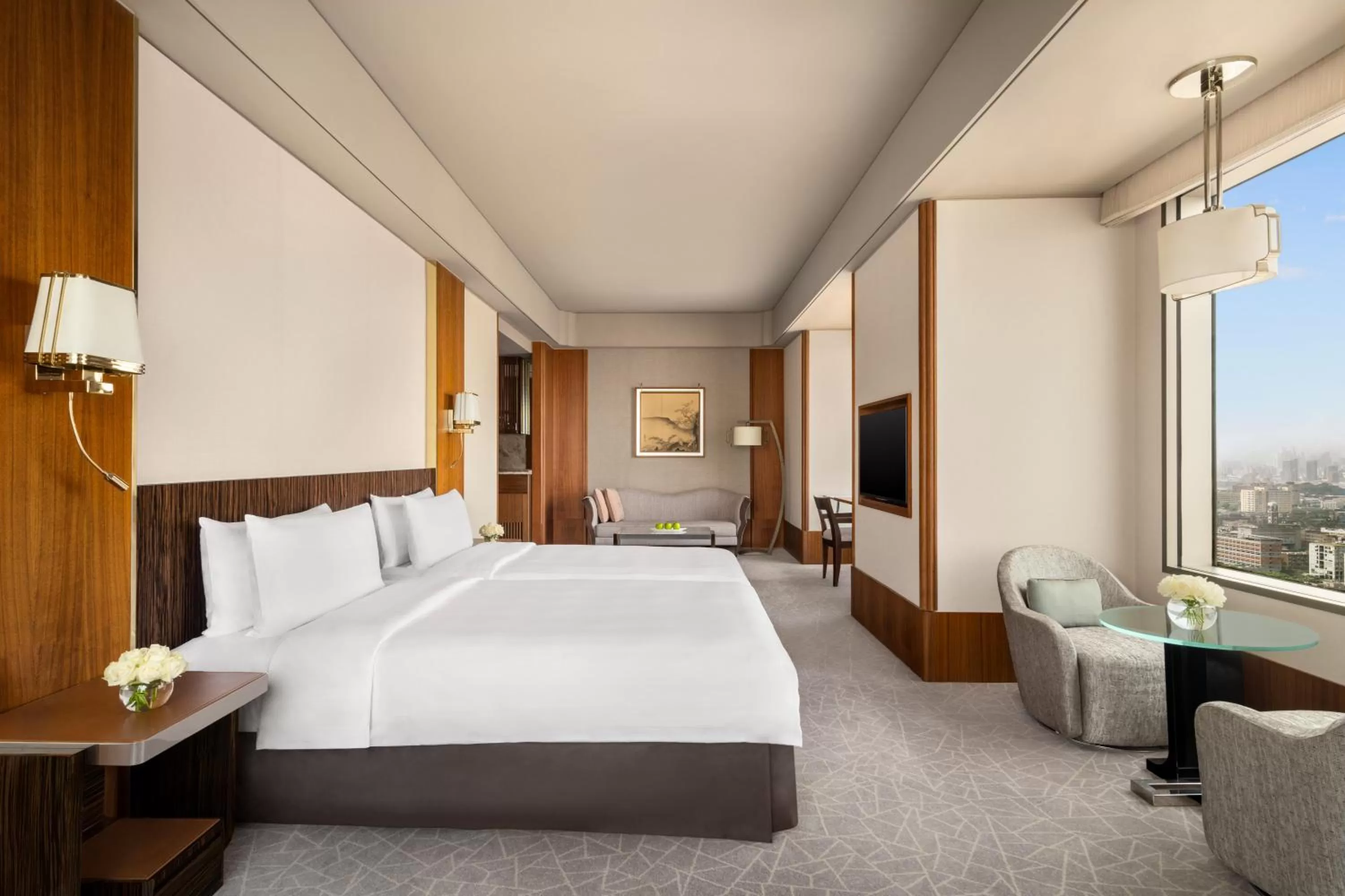 Premier Twin Room in Shangri-La Far Eastern, Taipei