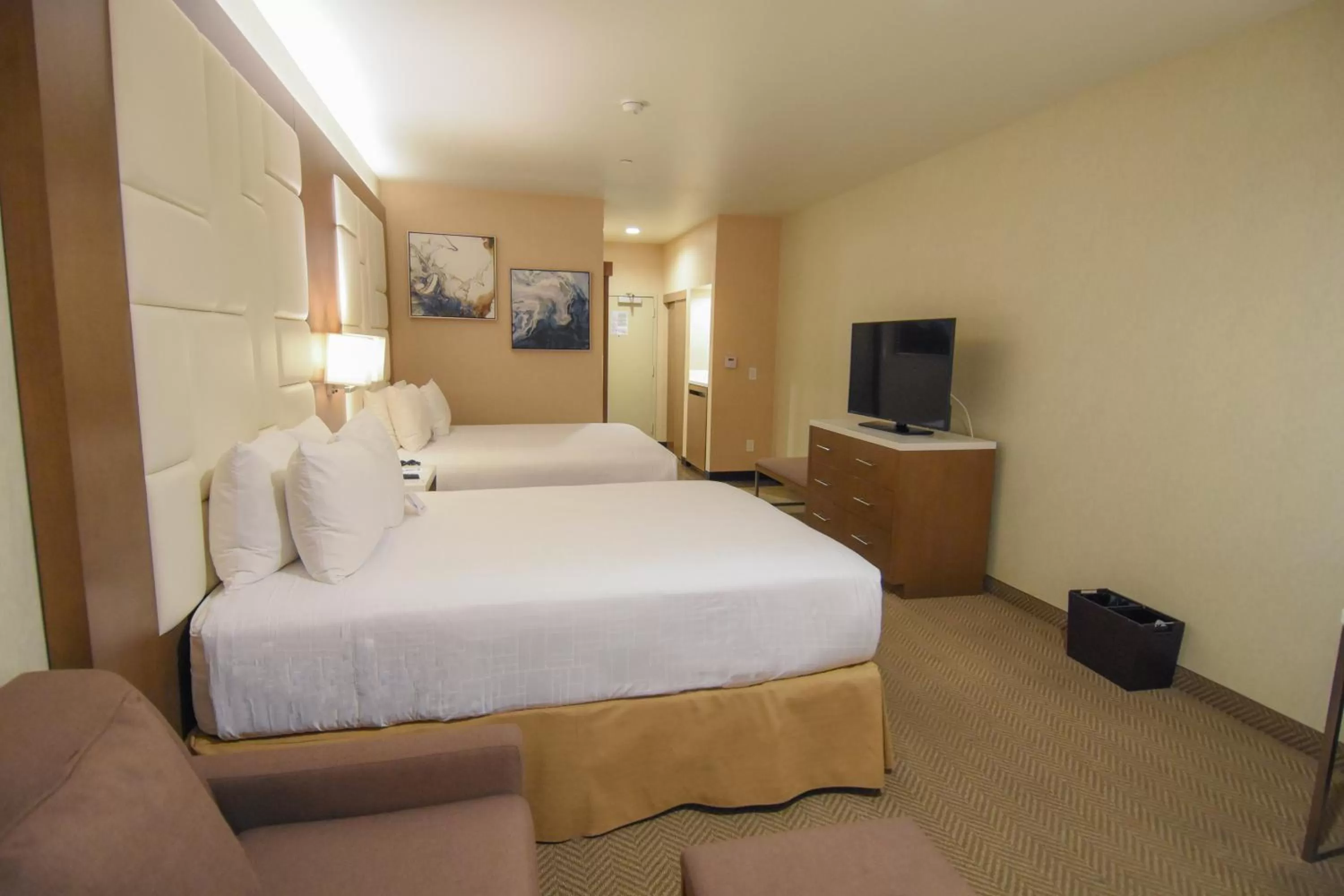 Deluxe Queen Room with Two Queen Beds - Mobility Access/Non-Smoking in Wyndham Anaheim