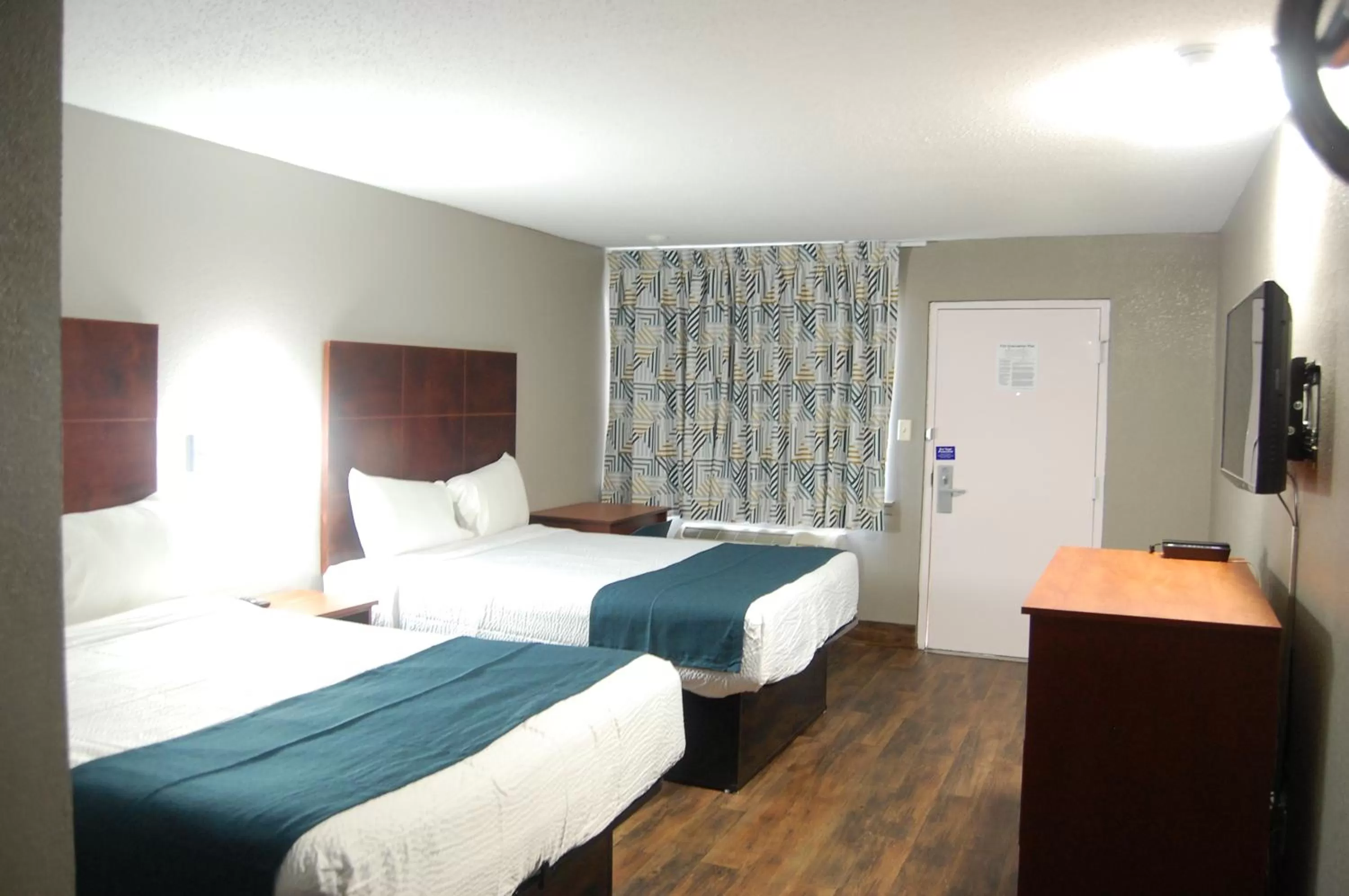Queen Room with Two Queen Beds - single occupancy - Disability Access - Roll In Shower in Motel 6-Tupelo, MS - Downtown