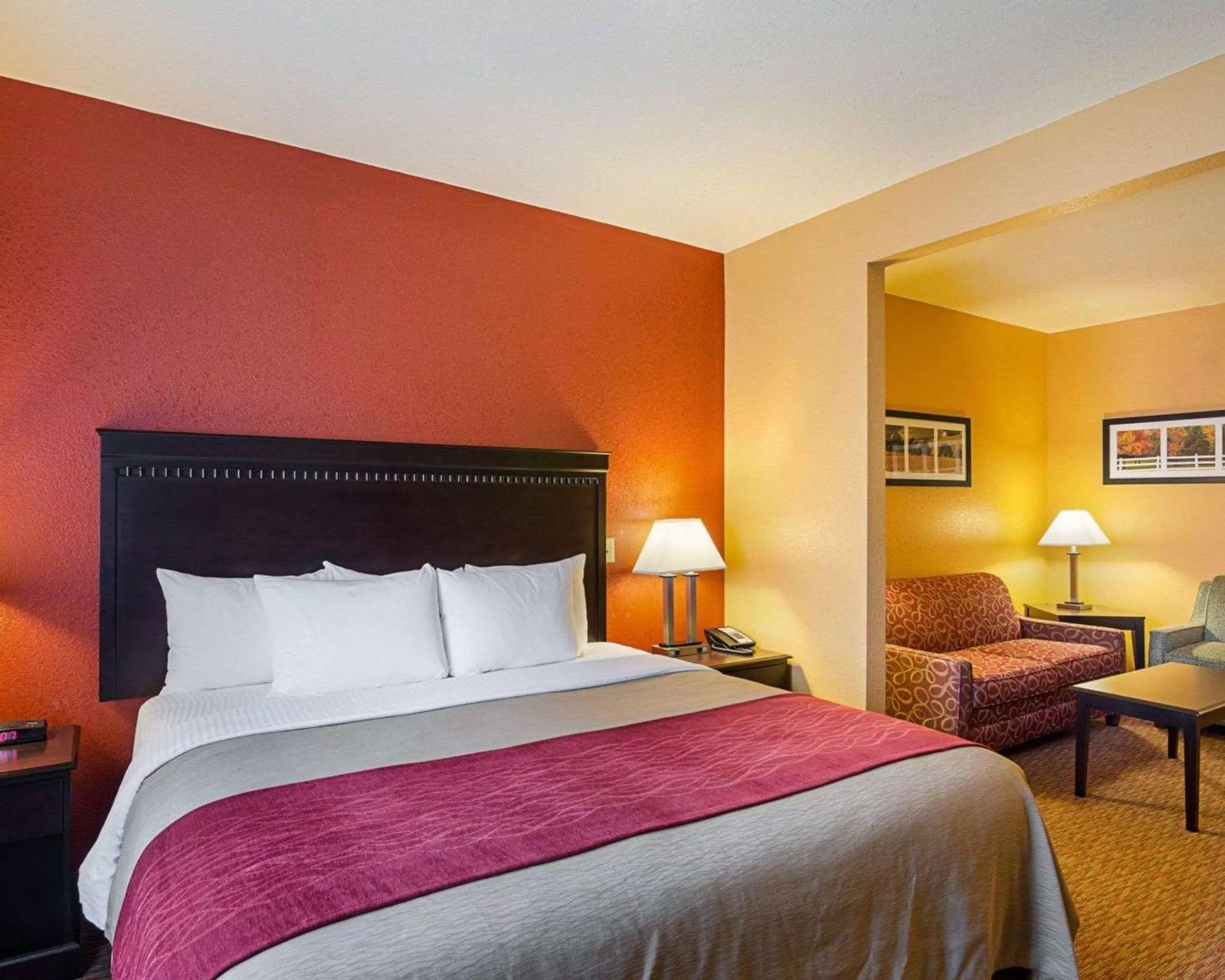 King Suite - Non-Smoking in Comfort Inn & Suites Orange - Montpelier