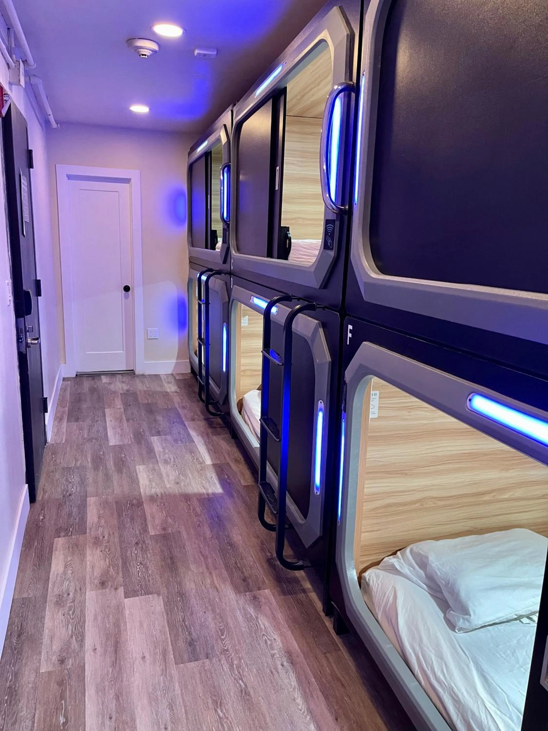 Bed in 6-Bed Dormitory Room in KAMA CENTRAL PARK