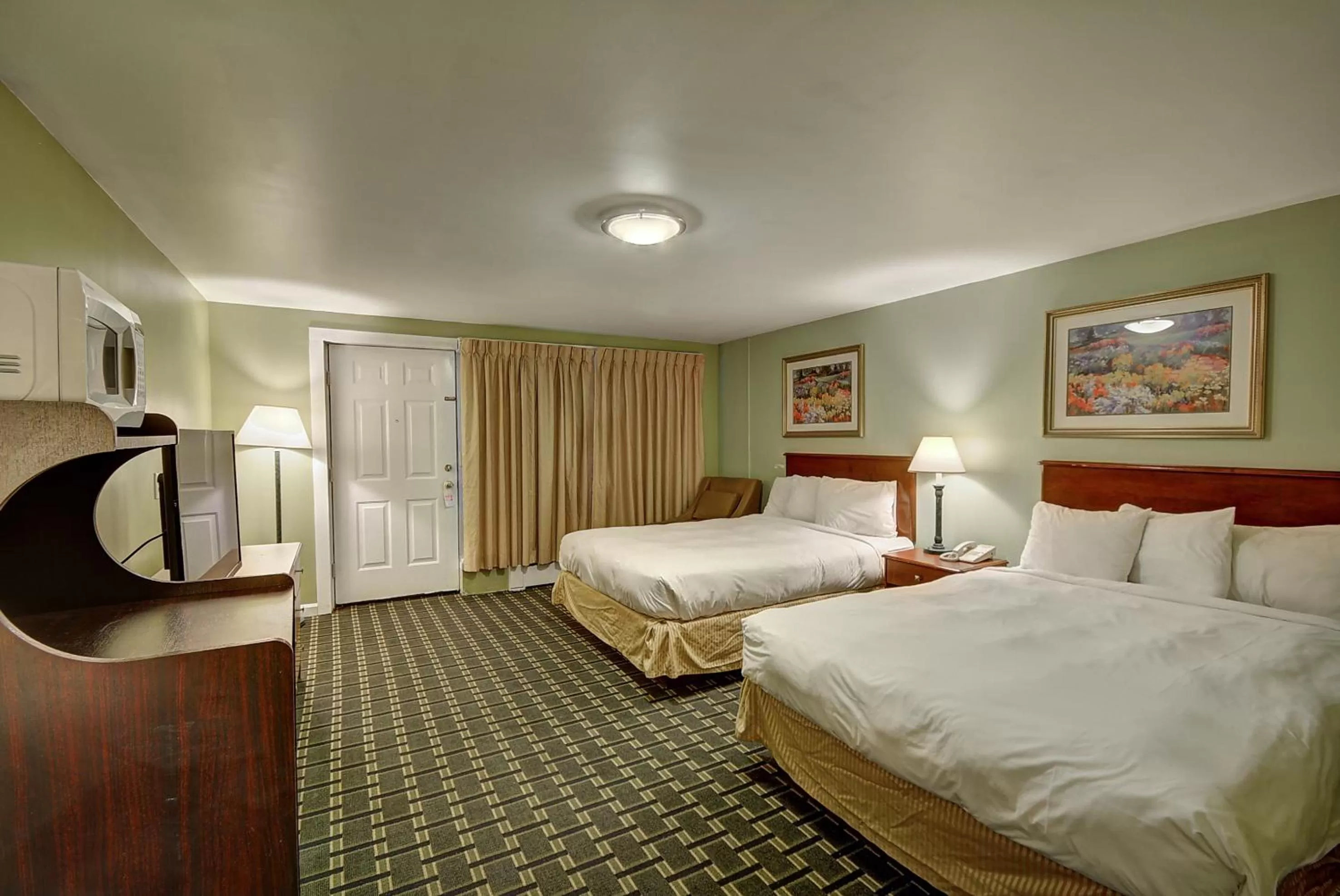 Double Room with Two Double Beds in Colonial Motel and Spa