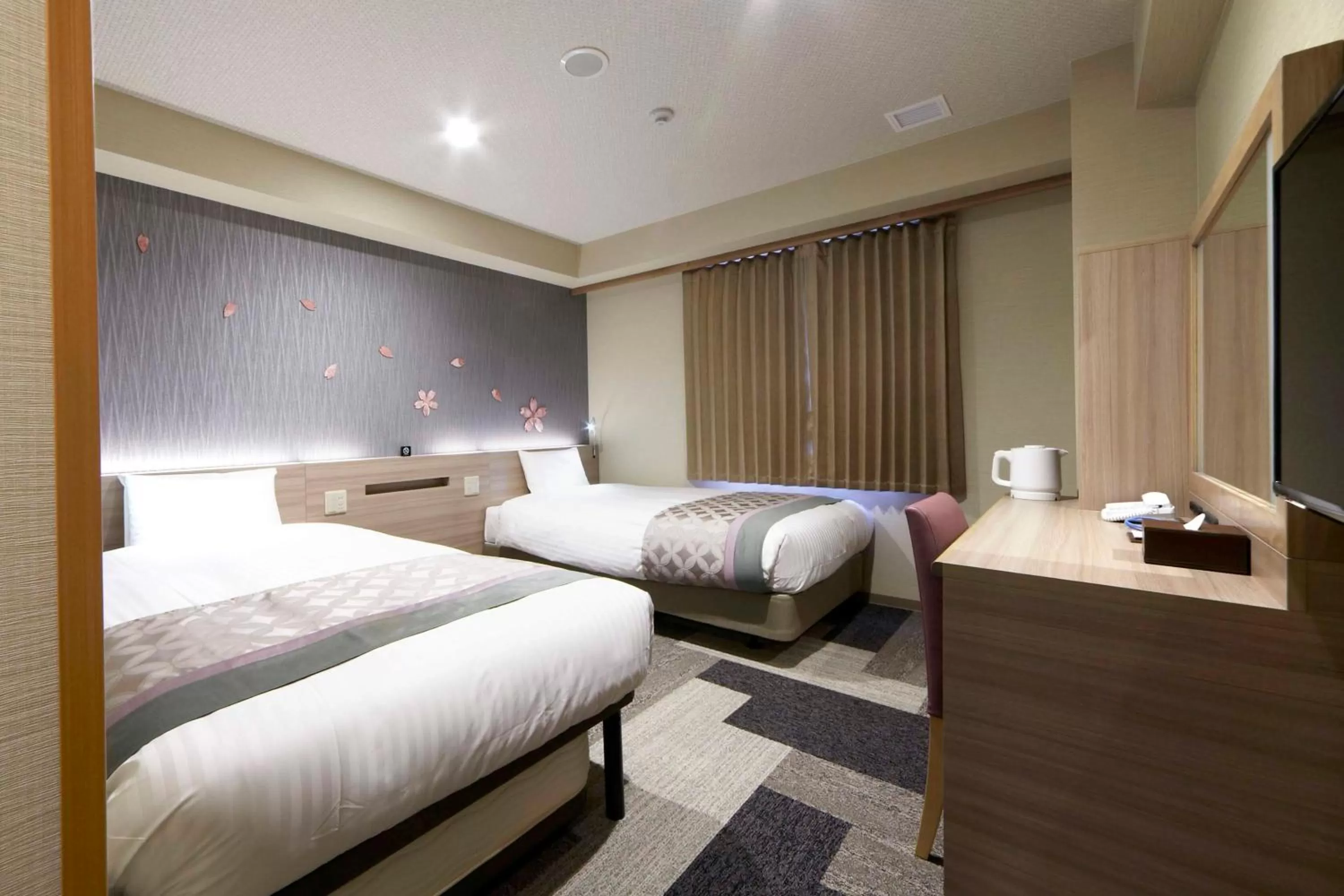 Twin Room with Complimentary Lobby Drinks in The Bridge Hotel Shinsaibashi