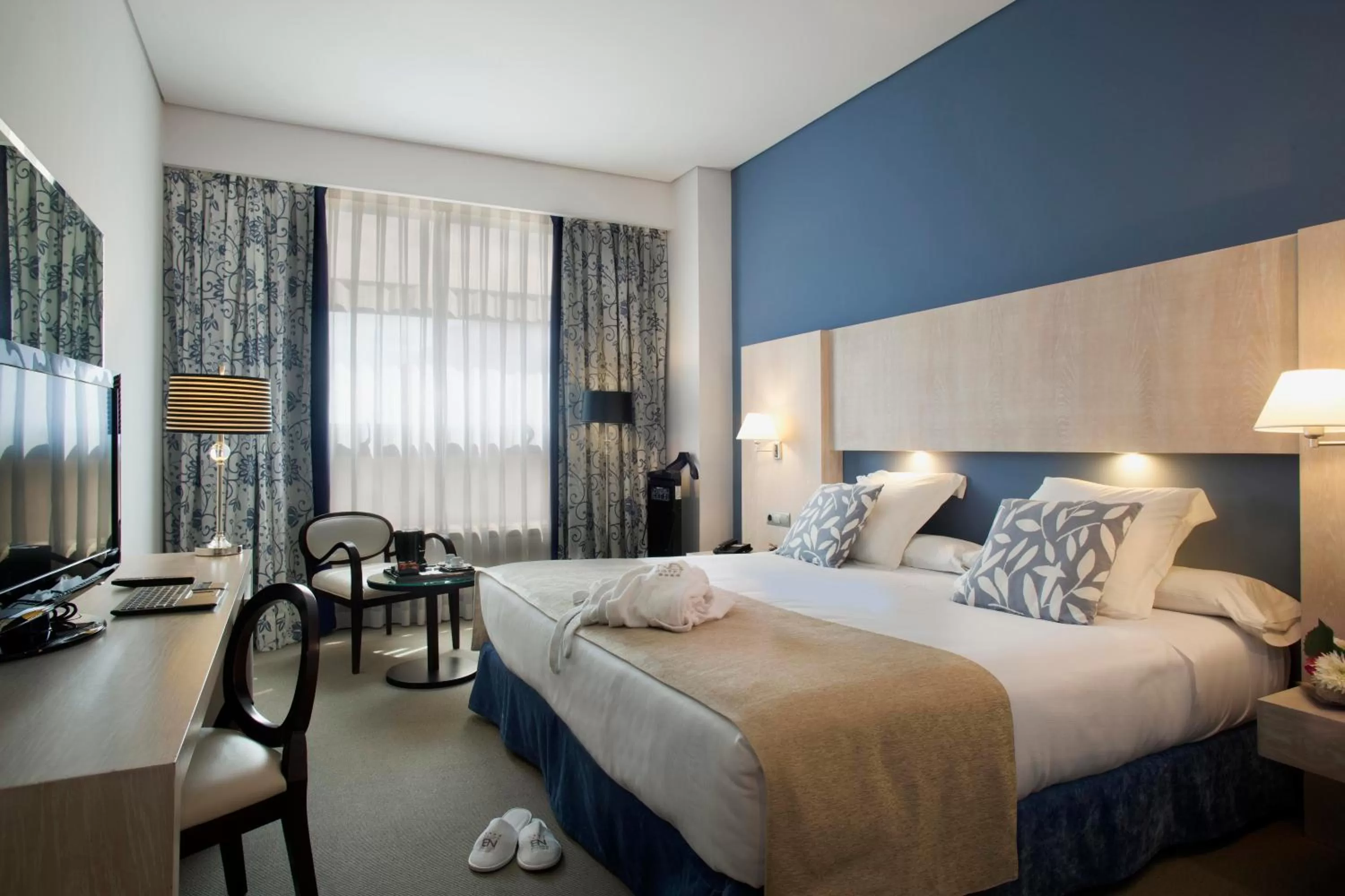 Deluxe Double Room (1 Adult) in Hotel Nuevo Boston