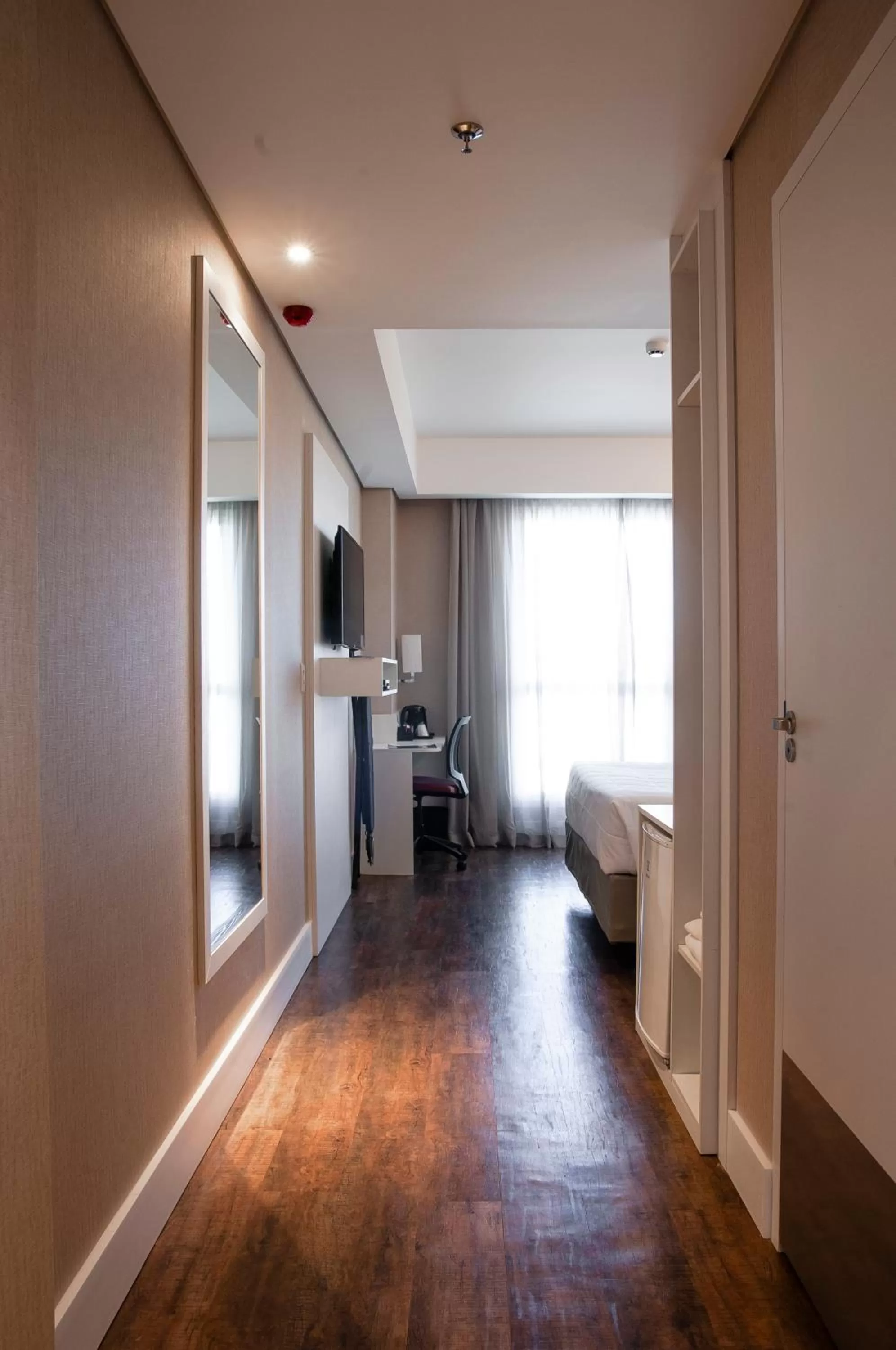 Standard Double Room with Two Double Beds - single occupancy in Holiday Inn Express - Farroupilha, um Hotel IHG