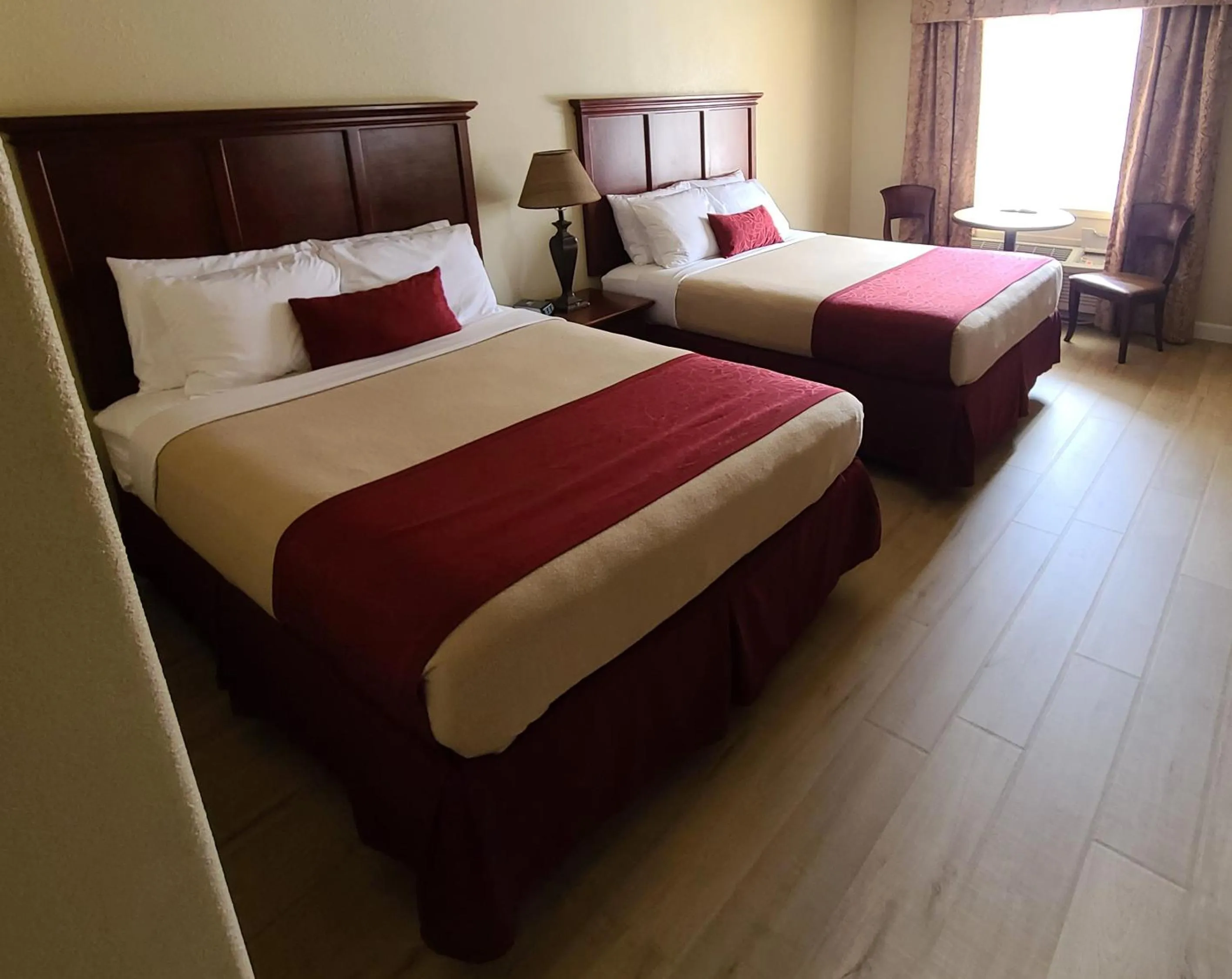 Superior Queen Room in Homestead Motel