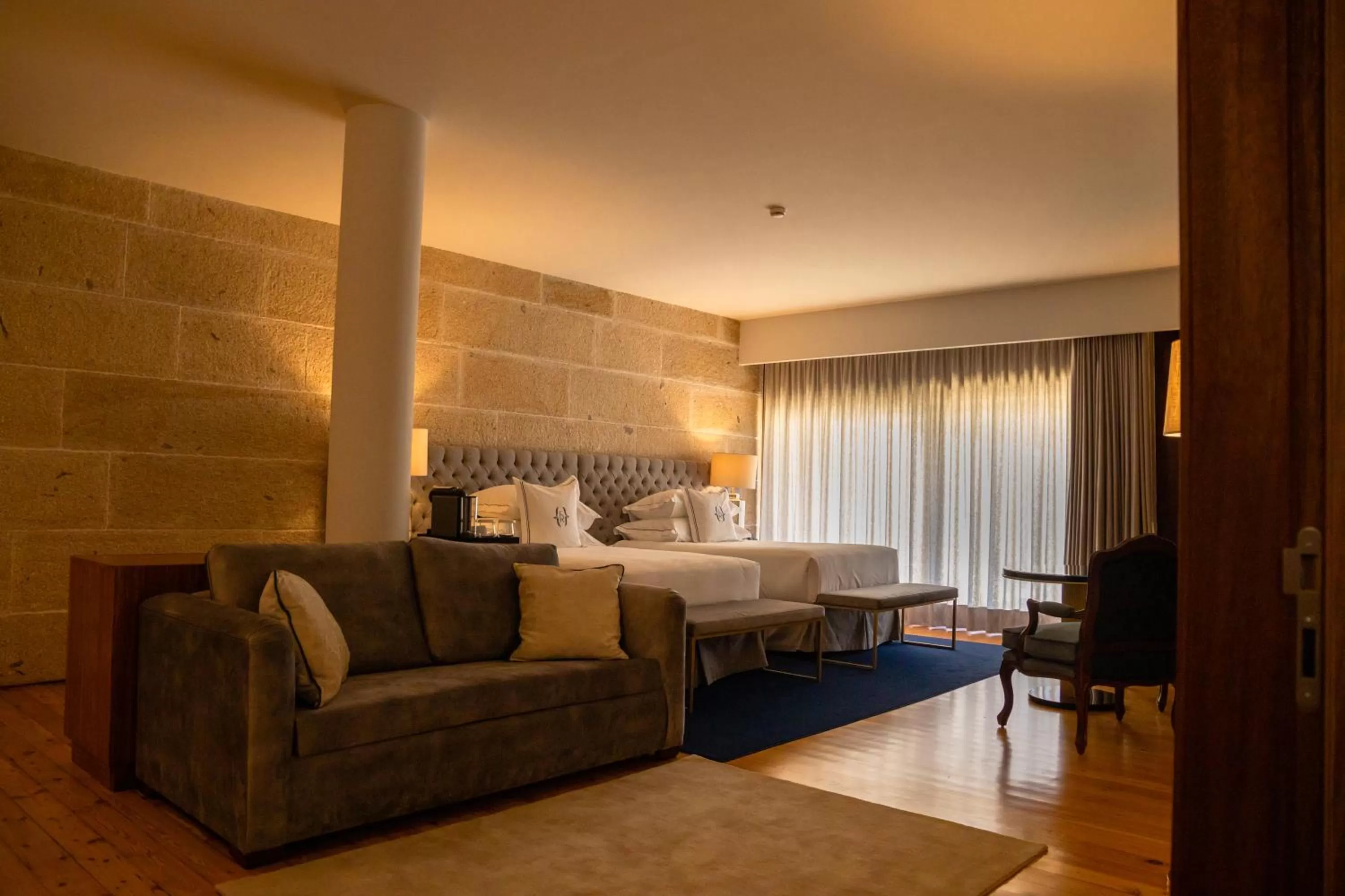 Terrace Garden Gran Royal Family - Modern Building in Solar do Requeijo by Luna Hotels & Resorts