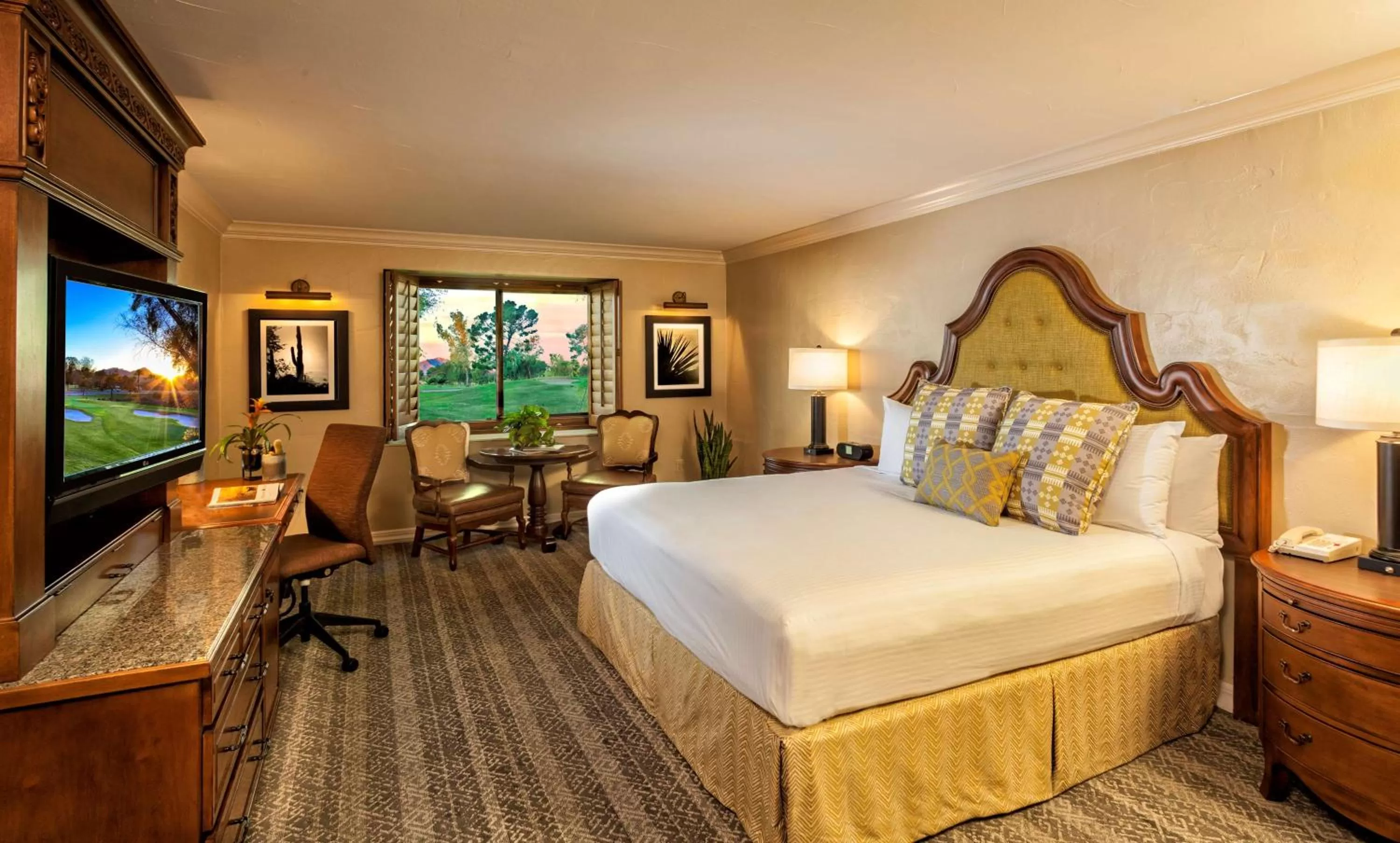 King Room with Golf View in The Scottsdale Resort at McCormick Ranch