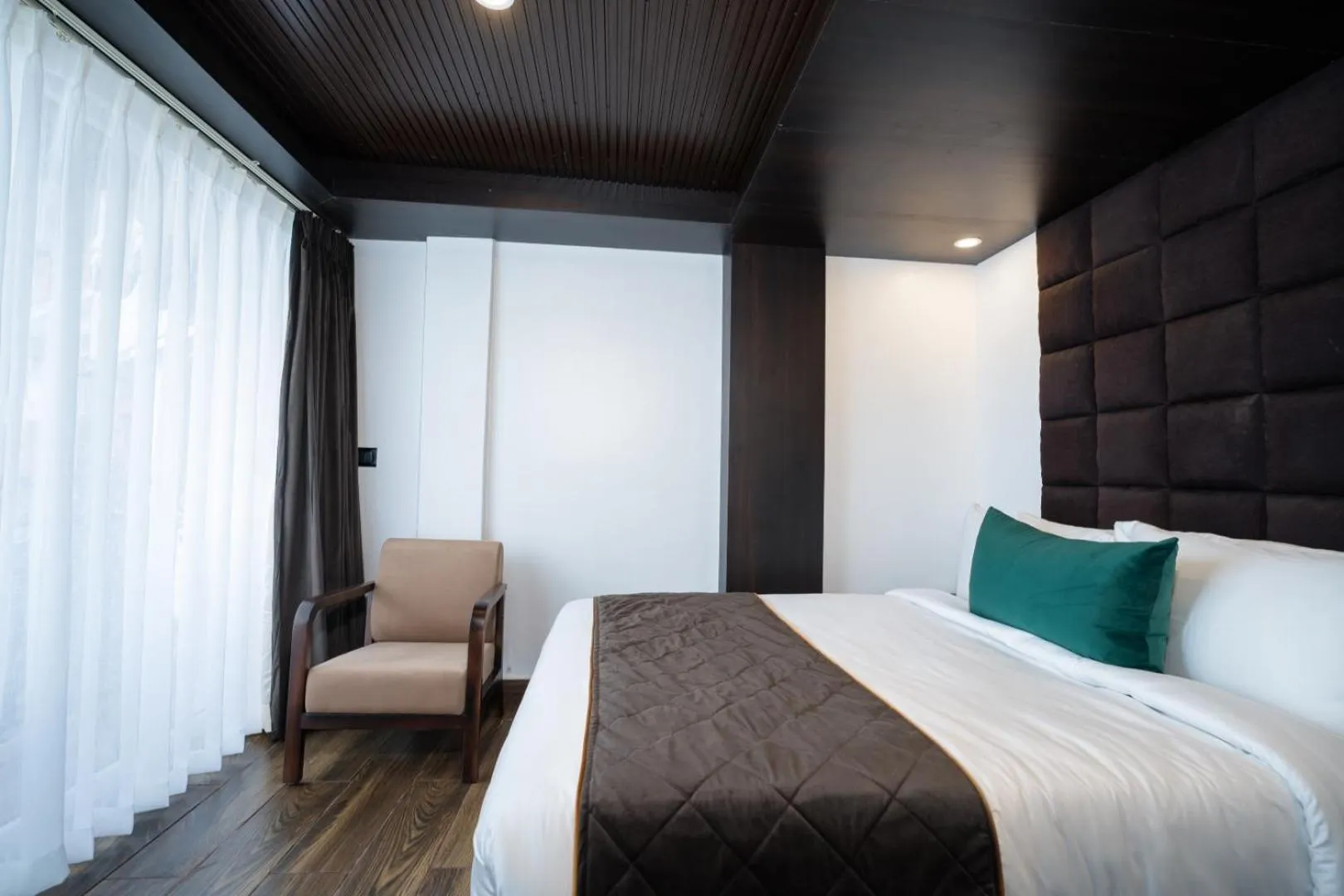 Family Room in The West Gate Posada By Summit