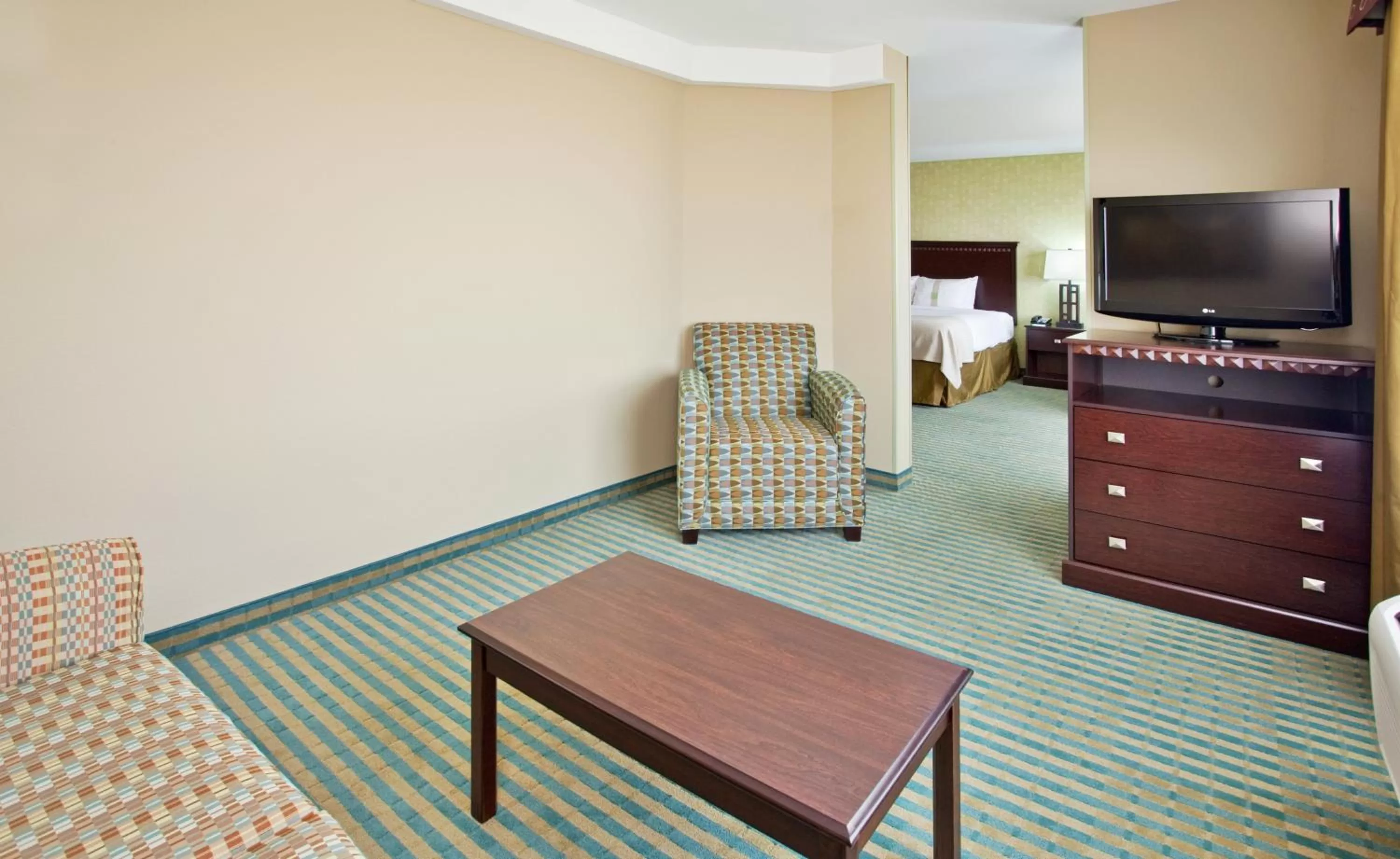 King Suite in Holiday Inn Columbia East by IHG