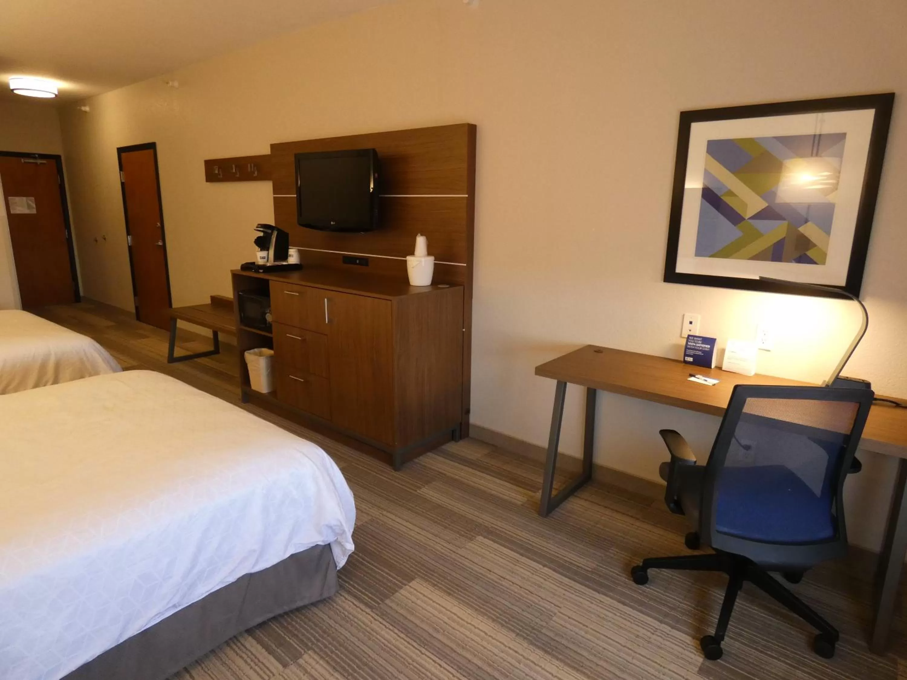 Twin Room - Mobility Access in Holiday Inn Express Hotel & Suites Limon I-70/Exit 359 by IHG