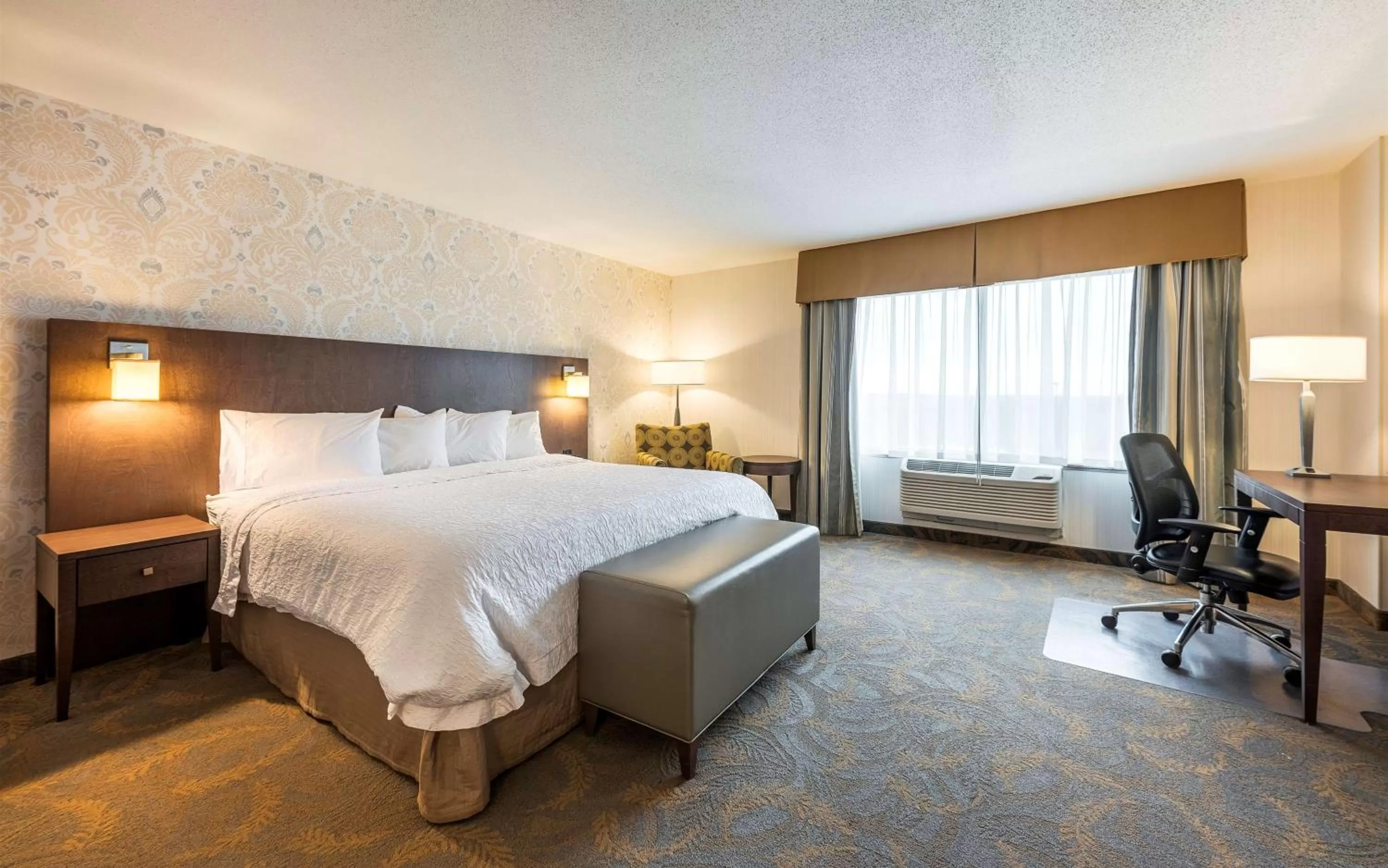 King Room - Disability Access/Non-Smoking in Hampton Inn Sydney