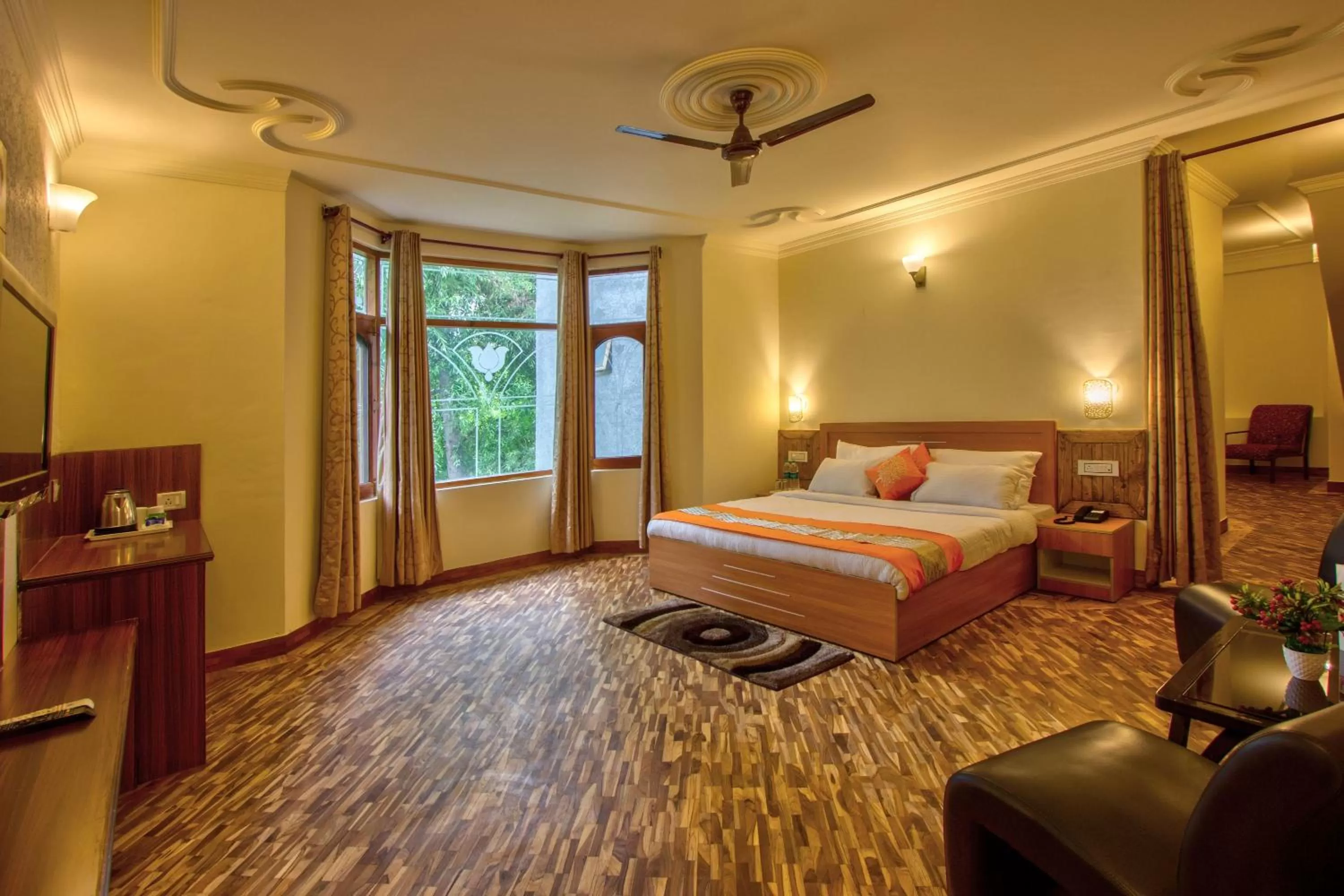 Superior Double Room with Two Double Beds in Woodstock Inn Manali 800 Mtrs from Mall Road