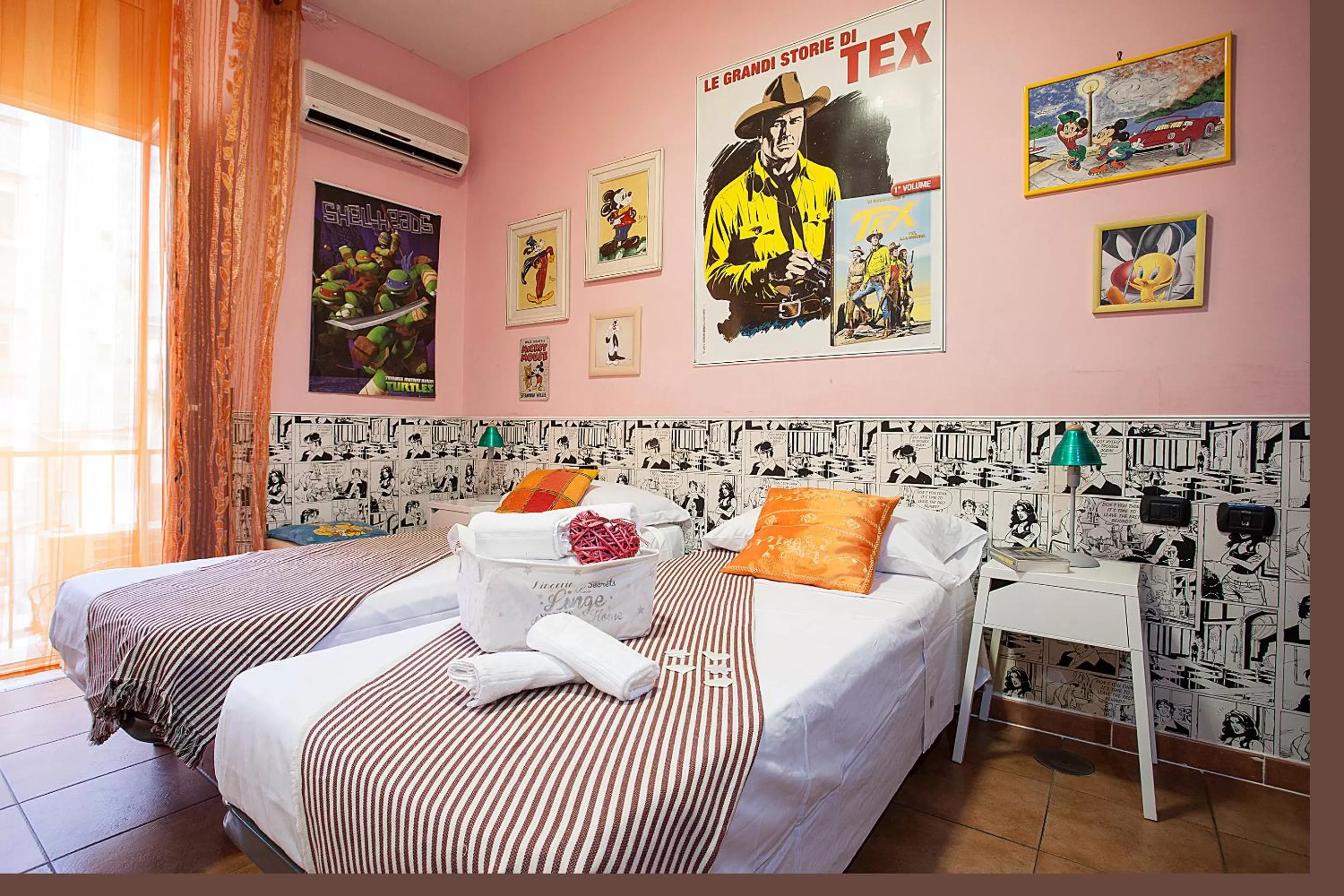 Standard Twin Room in Hotel Cineholiday