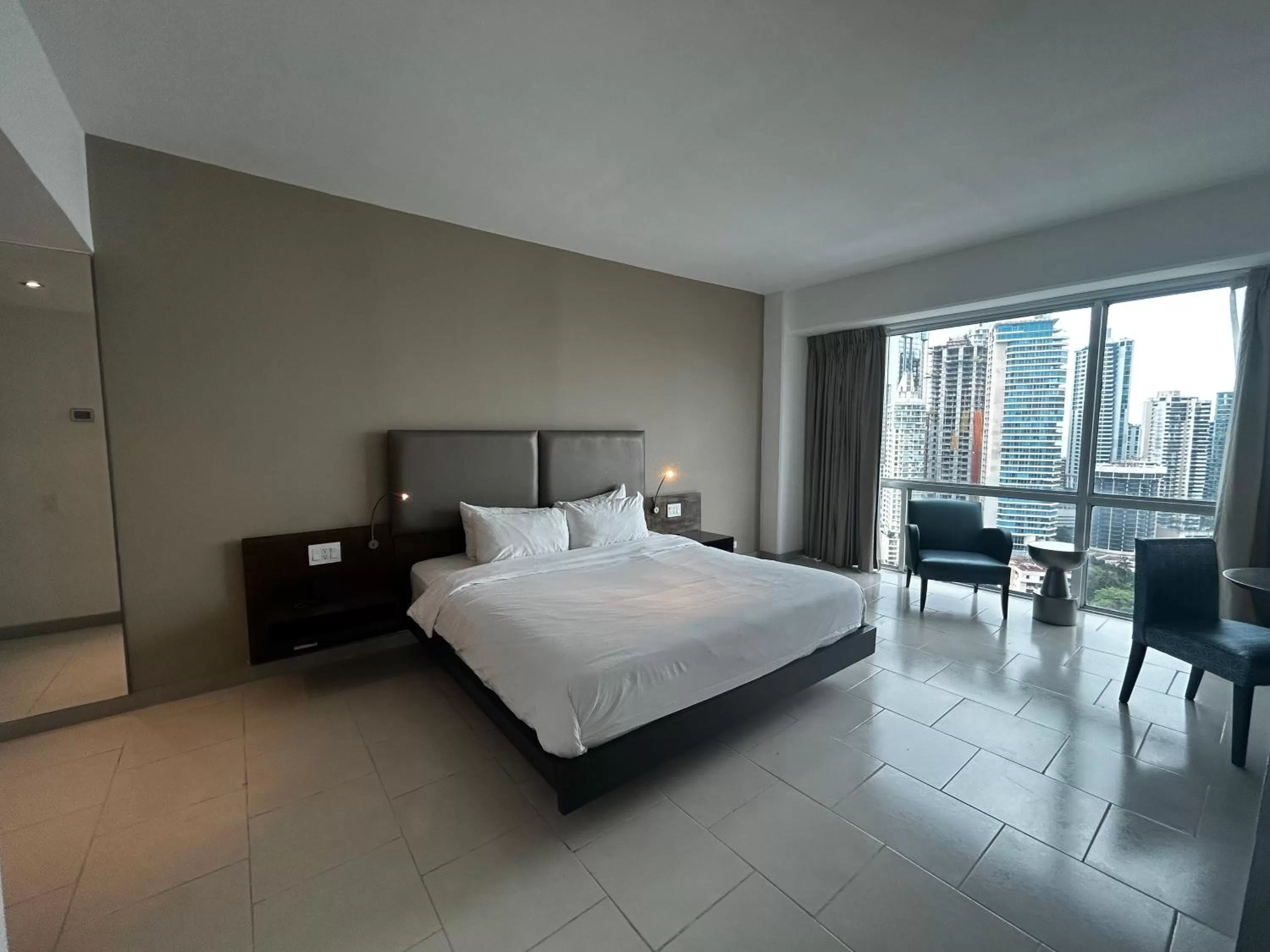 Executive King Ocean View with Lounge Access in Decapolis Hotel Panama City