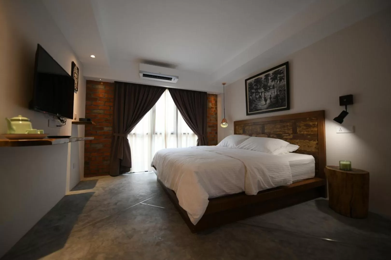 Junior Suite with Balcony in 38PC Boutique Hotel