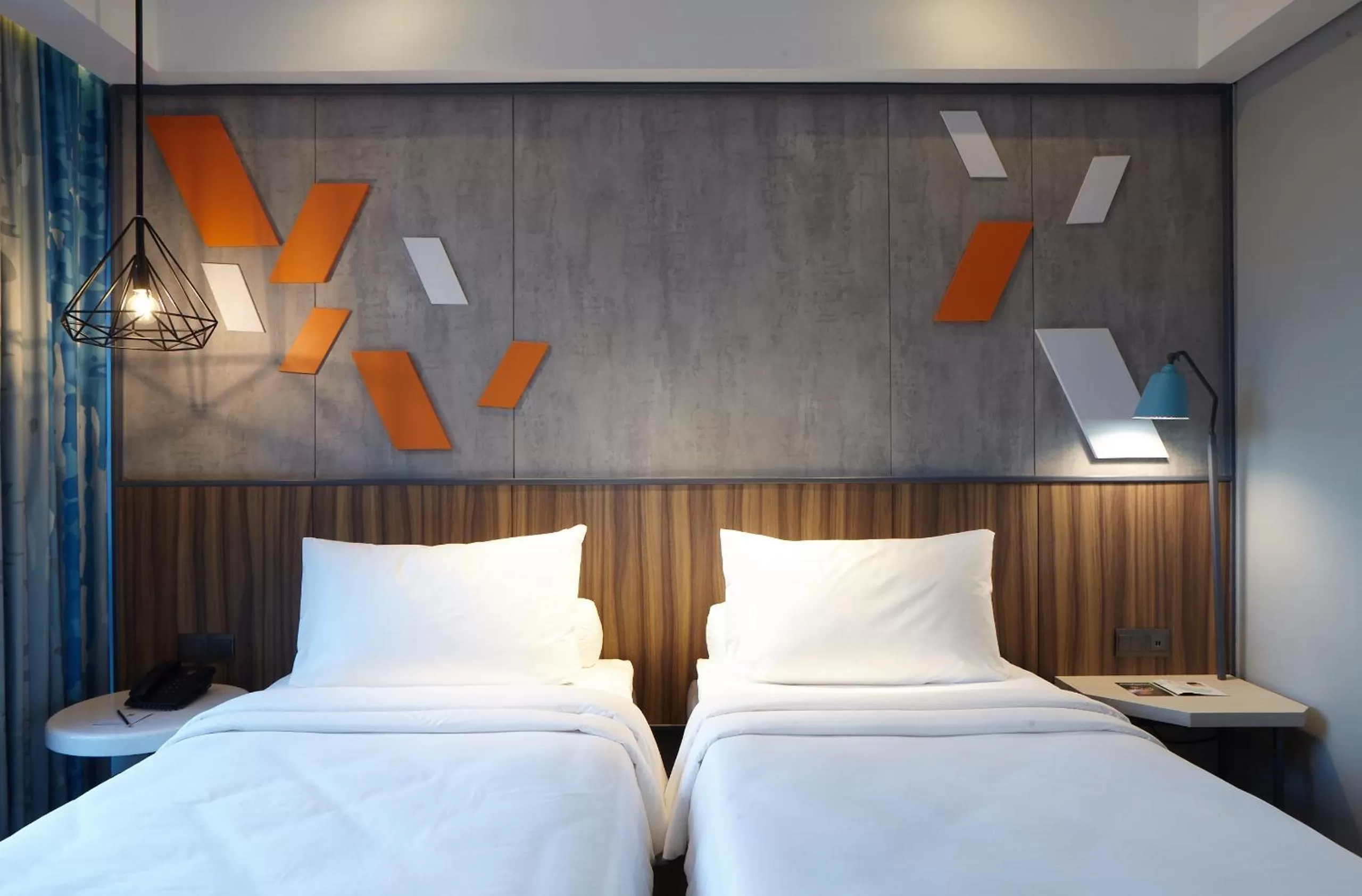 Superior Twin Room in ibis Styles Medan Pattimura