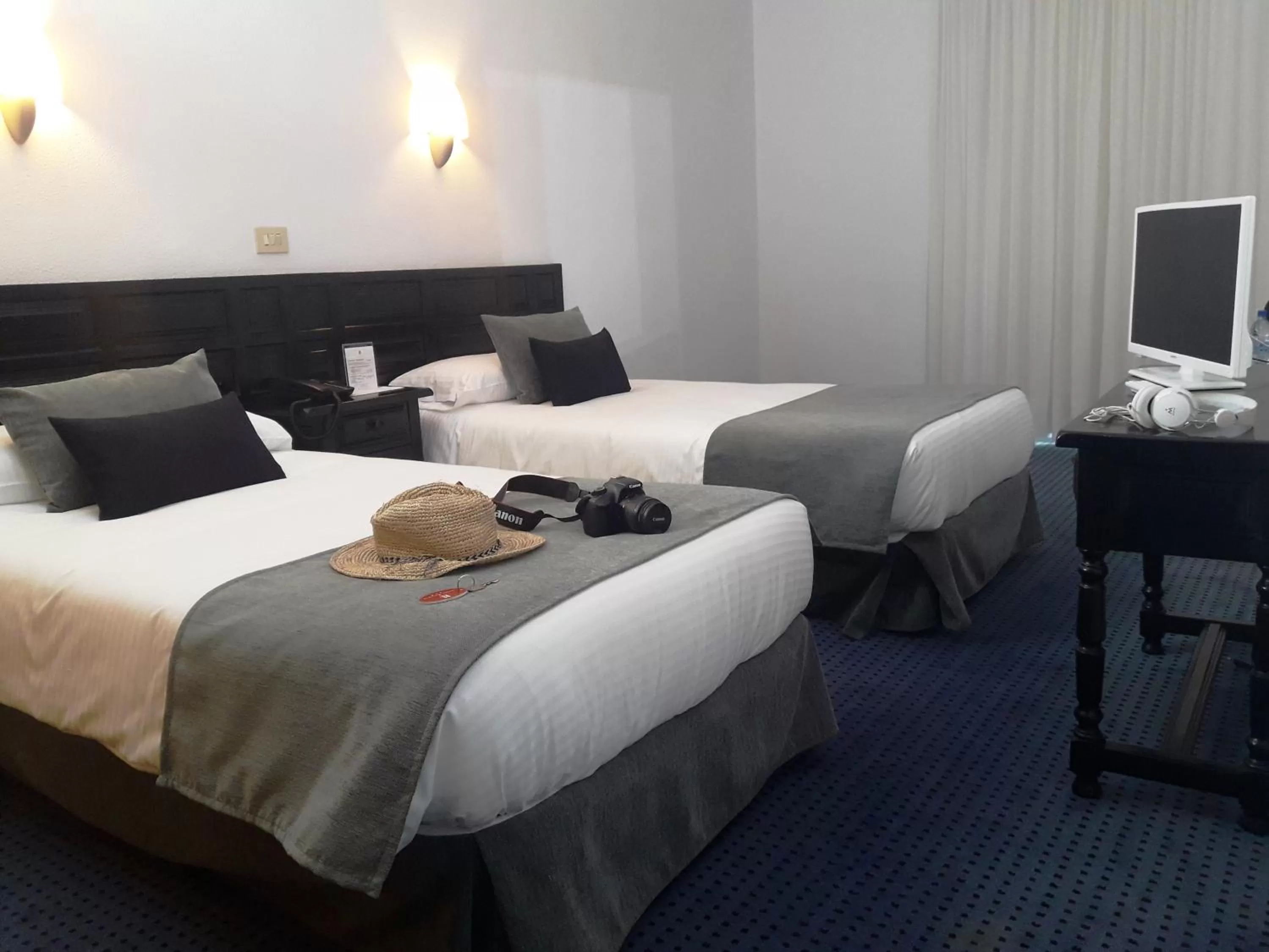 Standard Single Room in Hotel Miramar