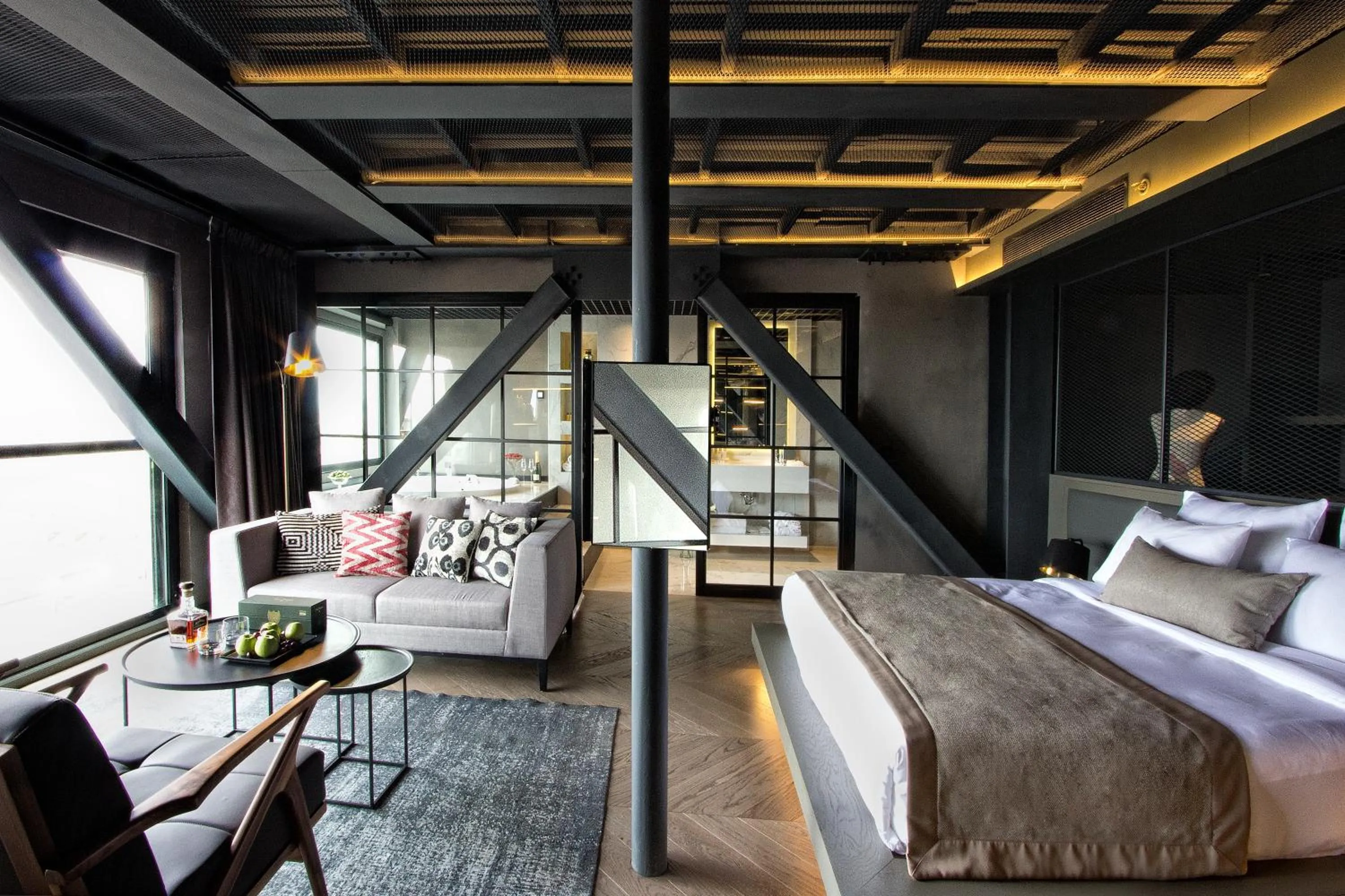 Jacuzzi Suite in Cityloft 81