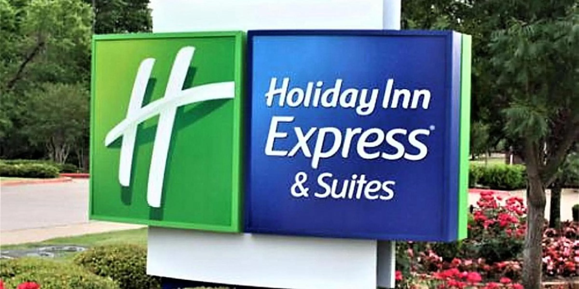 Holiday Inn Express & Suites - Detroit - Dearborn by IHG