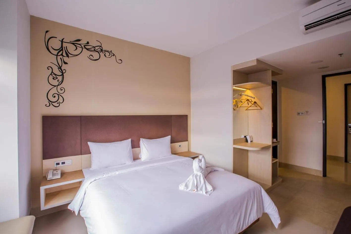 Double Room with Patio in Sparks Odeon Sukabumi, ARTOTEL Curated