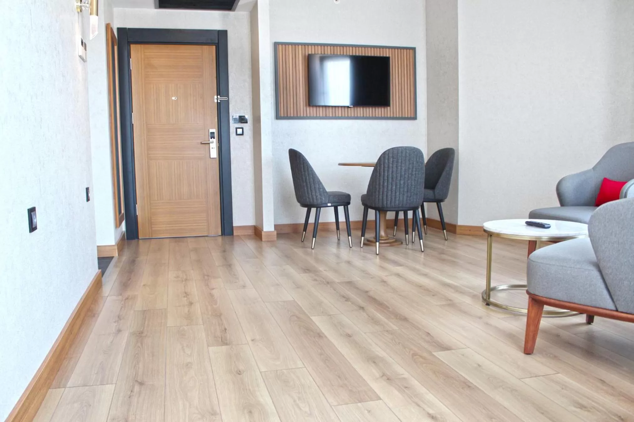 1 King Bed, King Suite, Smoking in Ramada Plaza by Wyndham Ordu