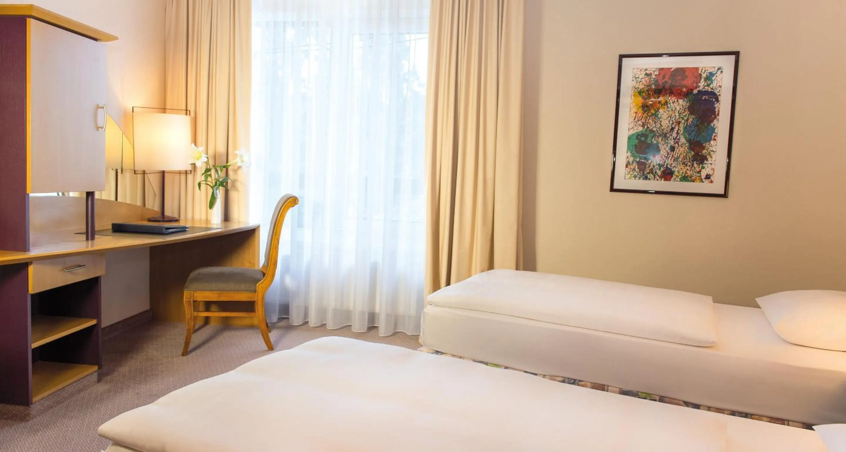 Standard Twin Room in Victor's Residenz-Hotel Frankenthal