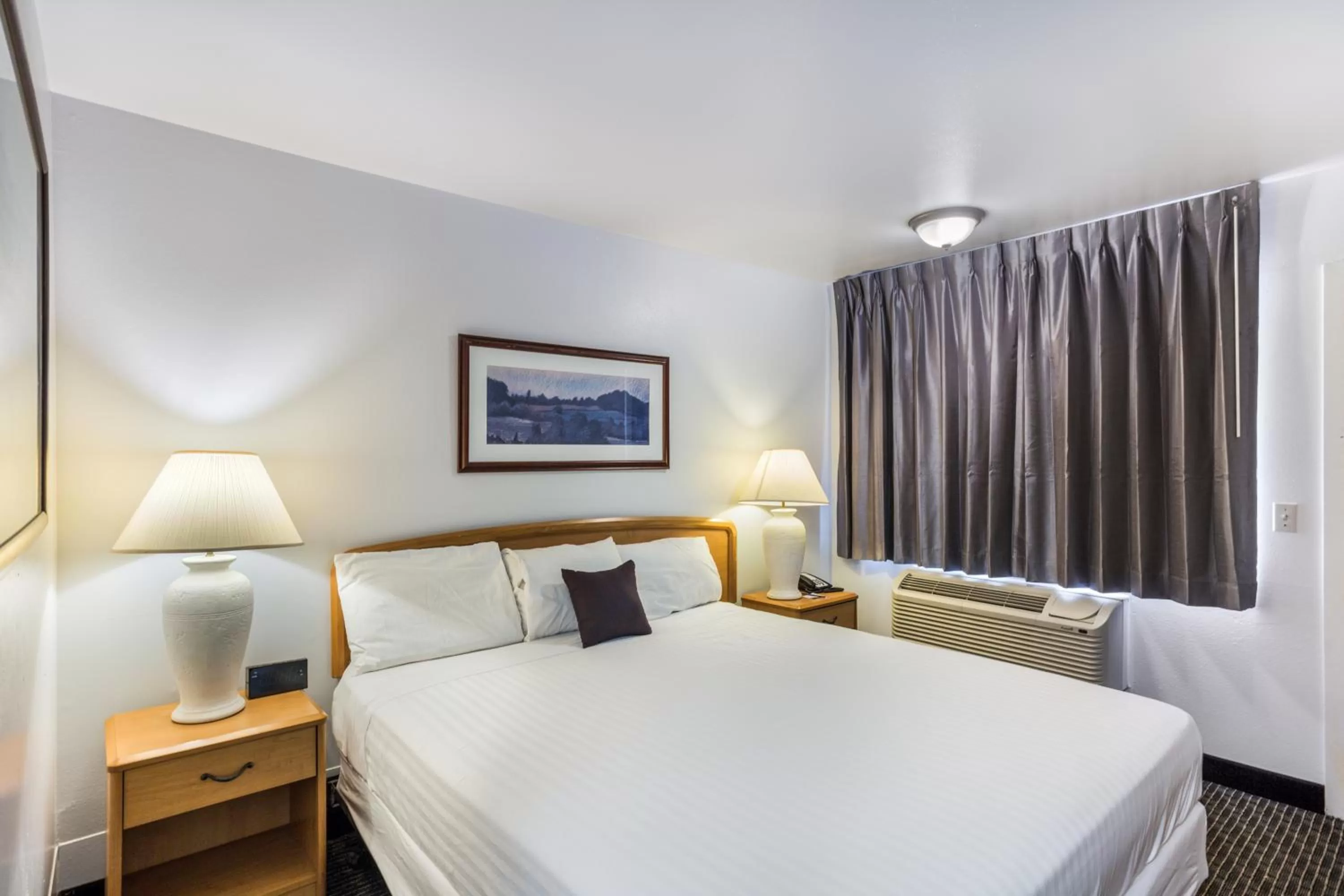 King Room -Smoking in Knights Inn Yuma