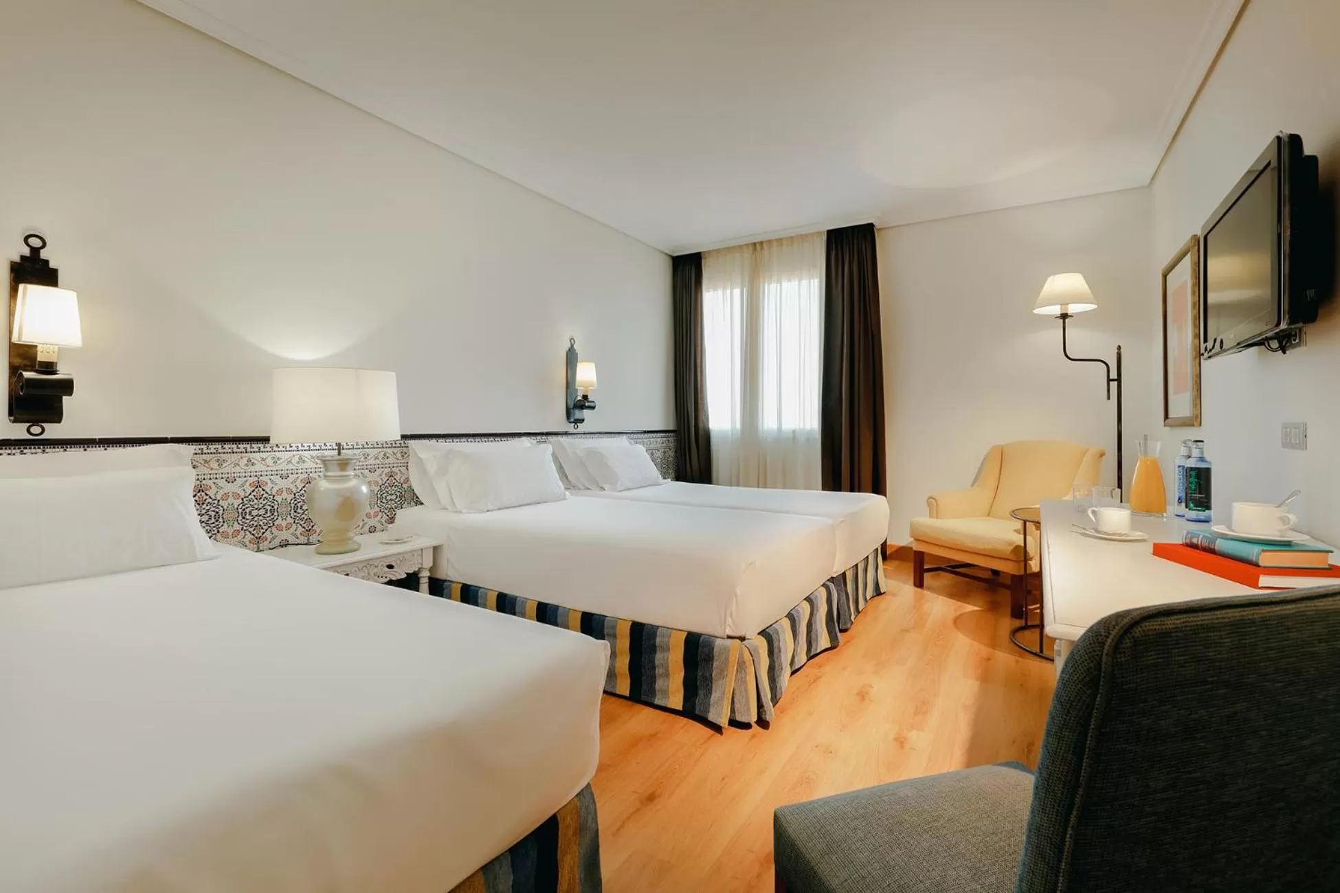 Family Double Room in Hesperia Córdoba