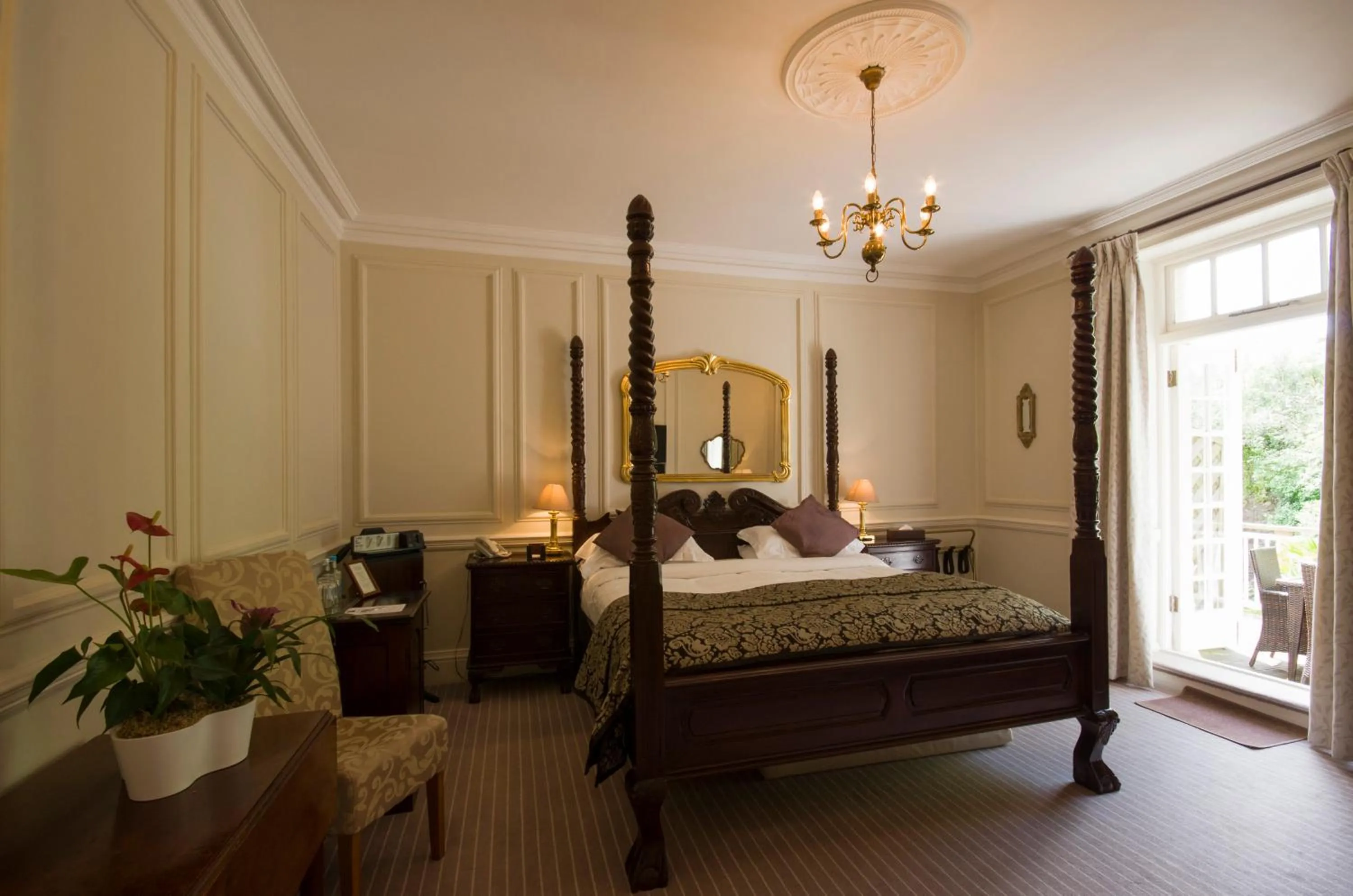 Superior Double or Twin Room with Spa Bath and Balcony in Chateau La Chaire