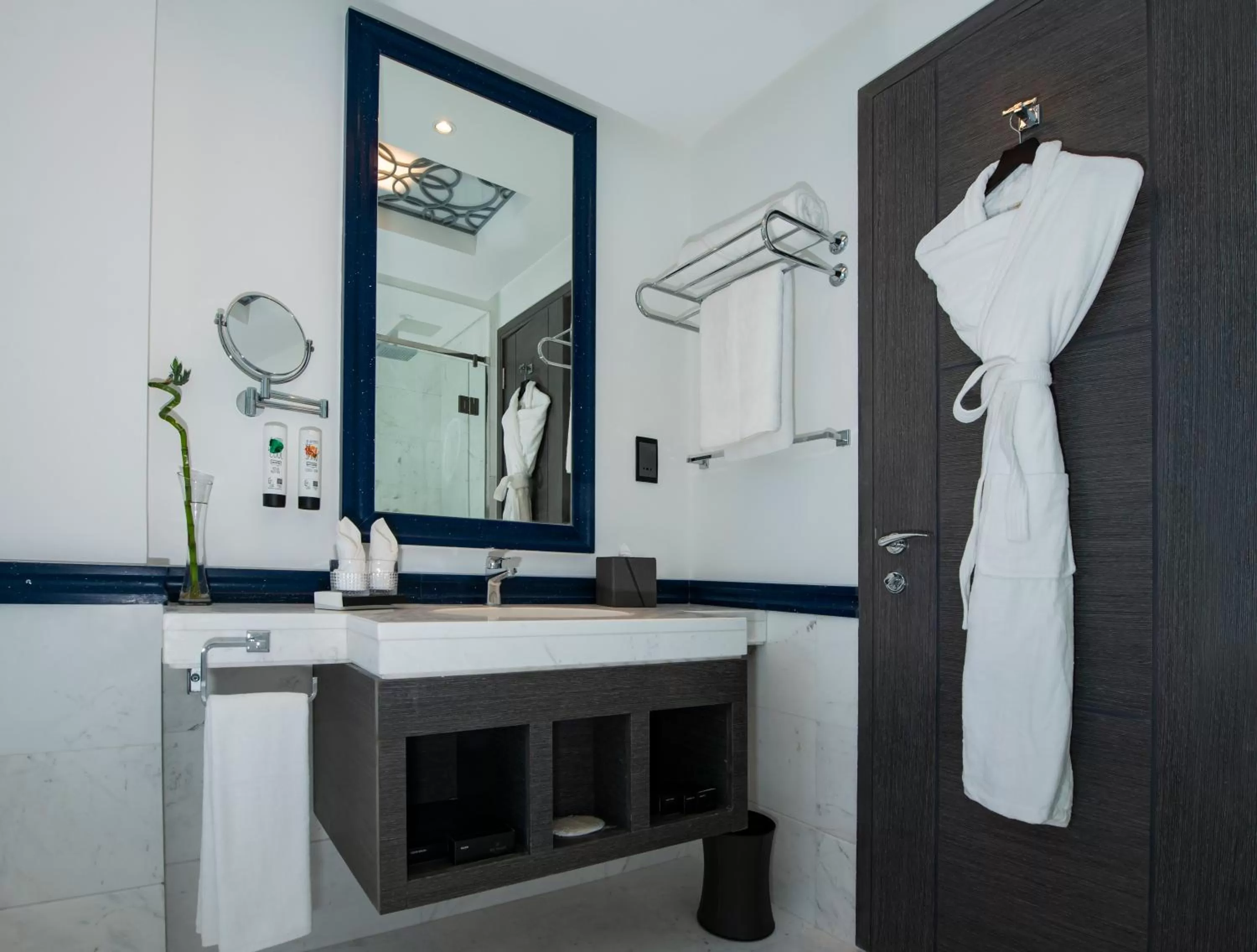 Premium King Room in Edge Creekside Hotel