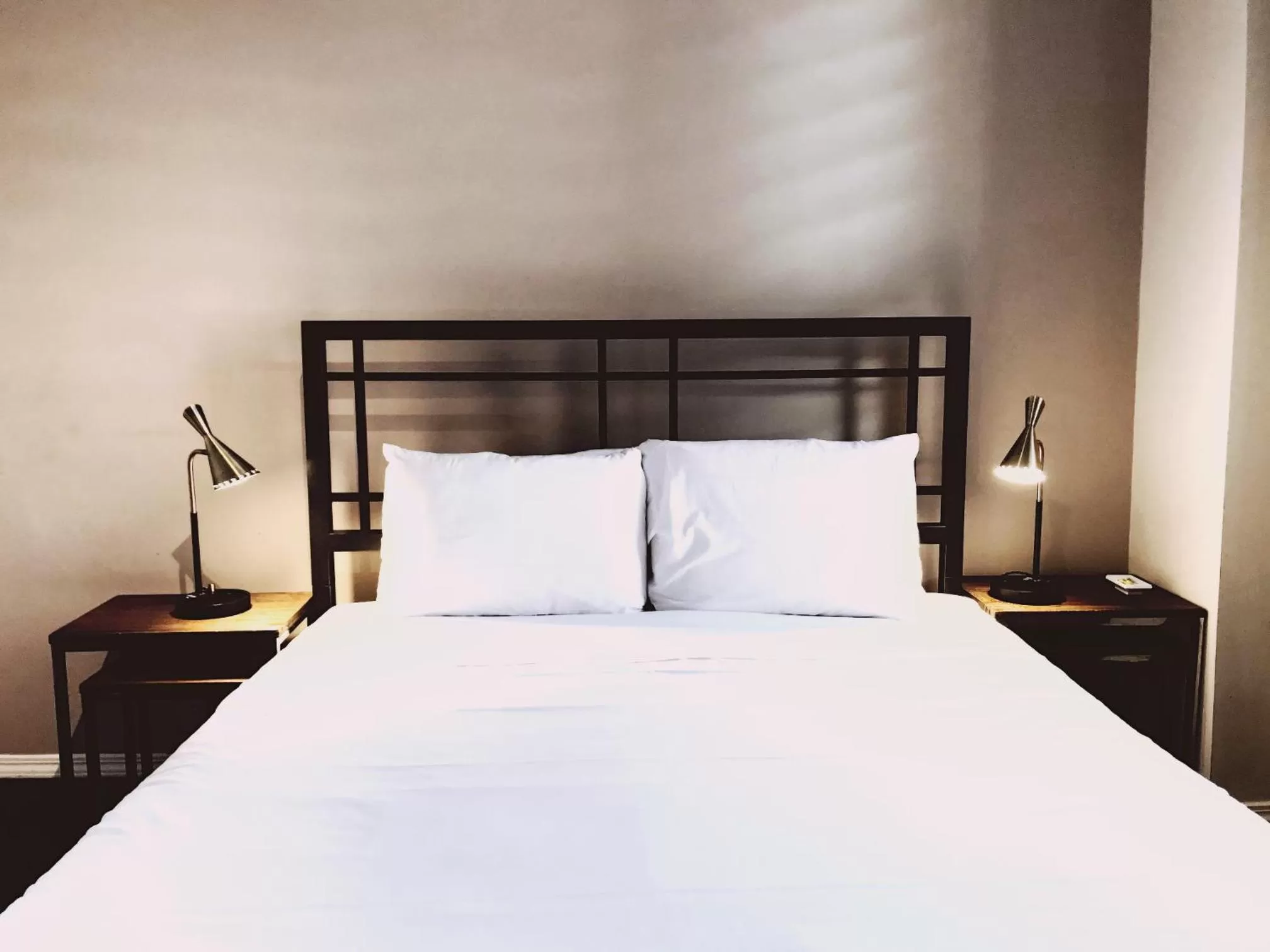 Queen Room in Touchstone Hotel - City Center