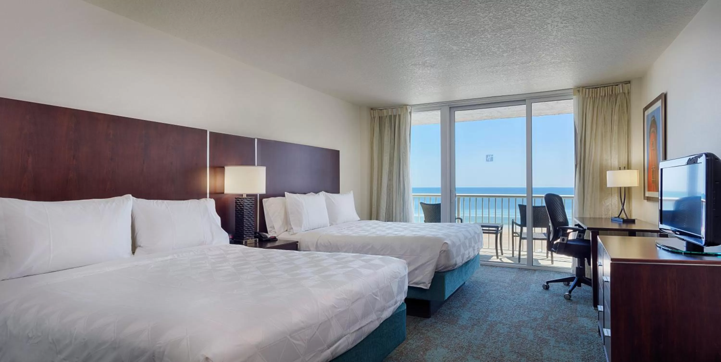 Standard Double Room Ocean Front in Holiday Inn Resort Daytona Beach Oceanfront by IHG