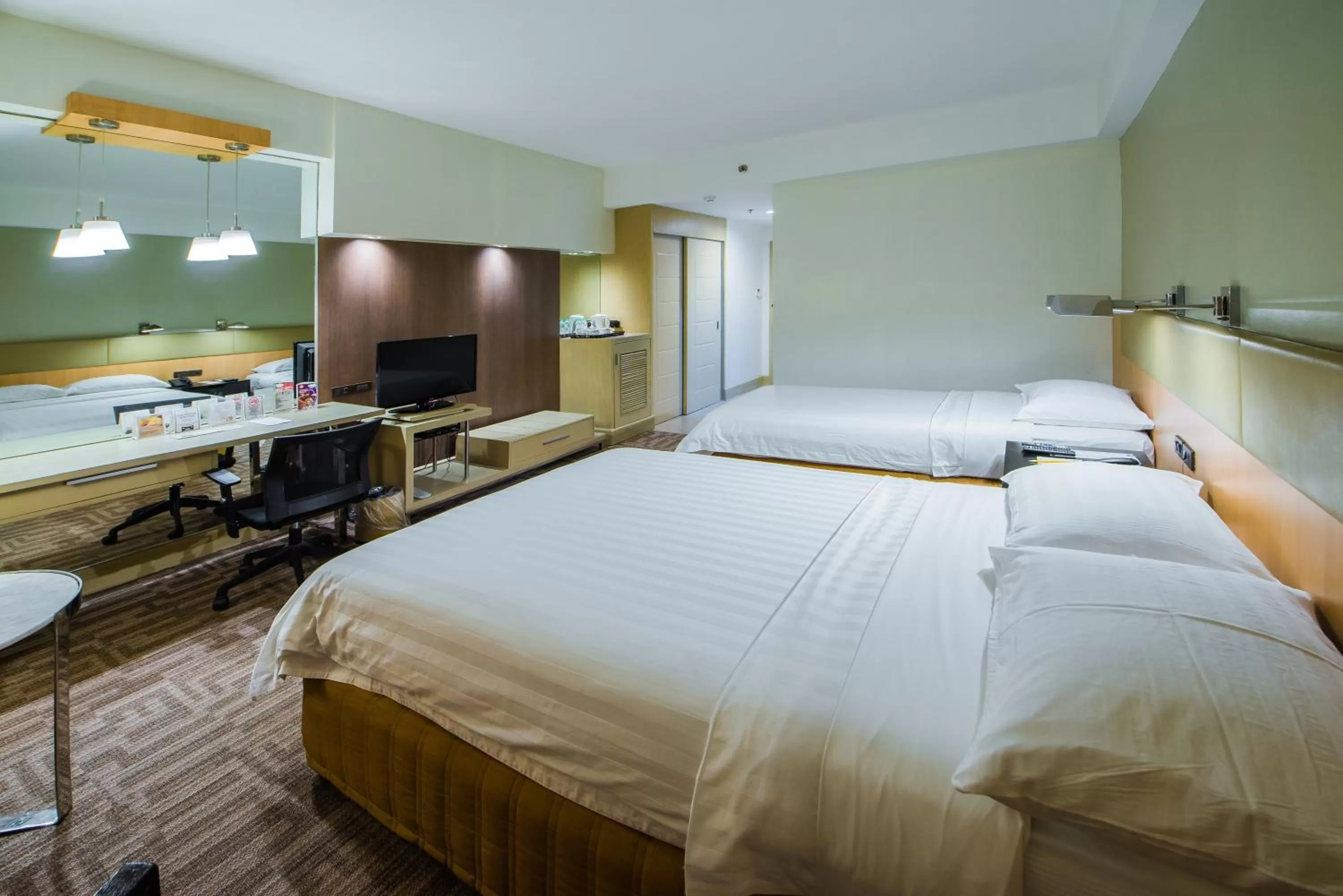 Super Deluxe Double Room in L'Fisher Hotel Bacolod