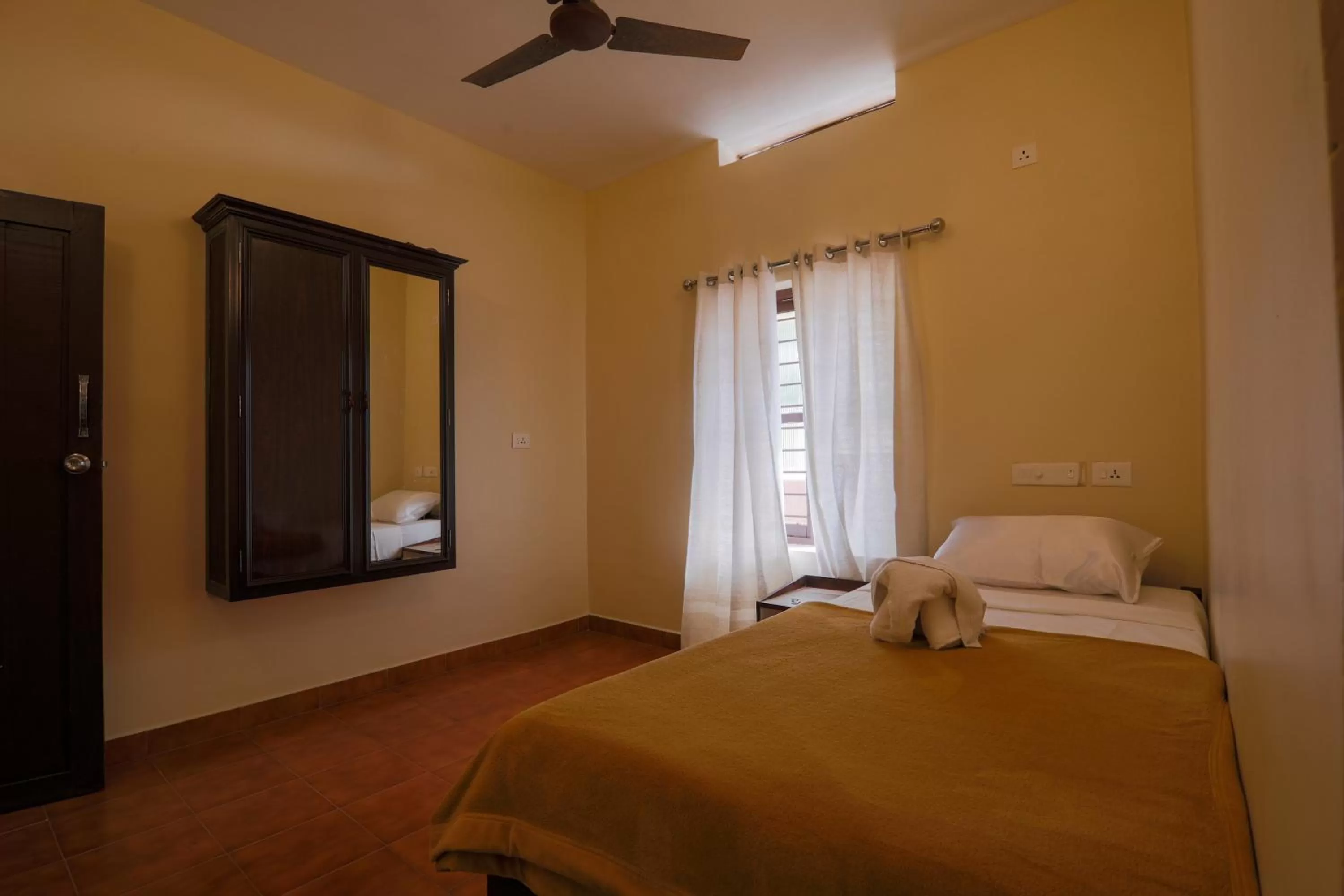 Single Room with Private Bathroom - single occupancy in JK Lodge