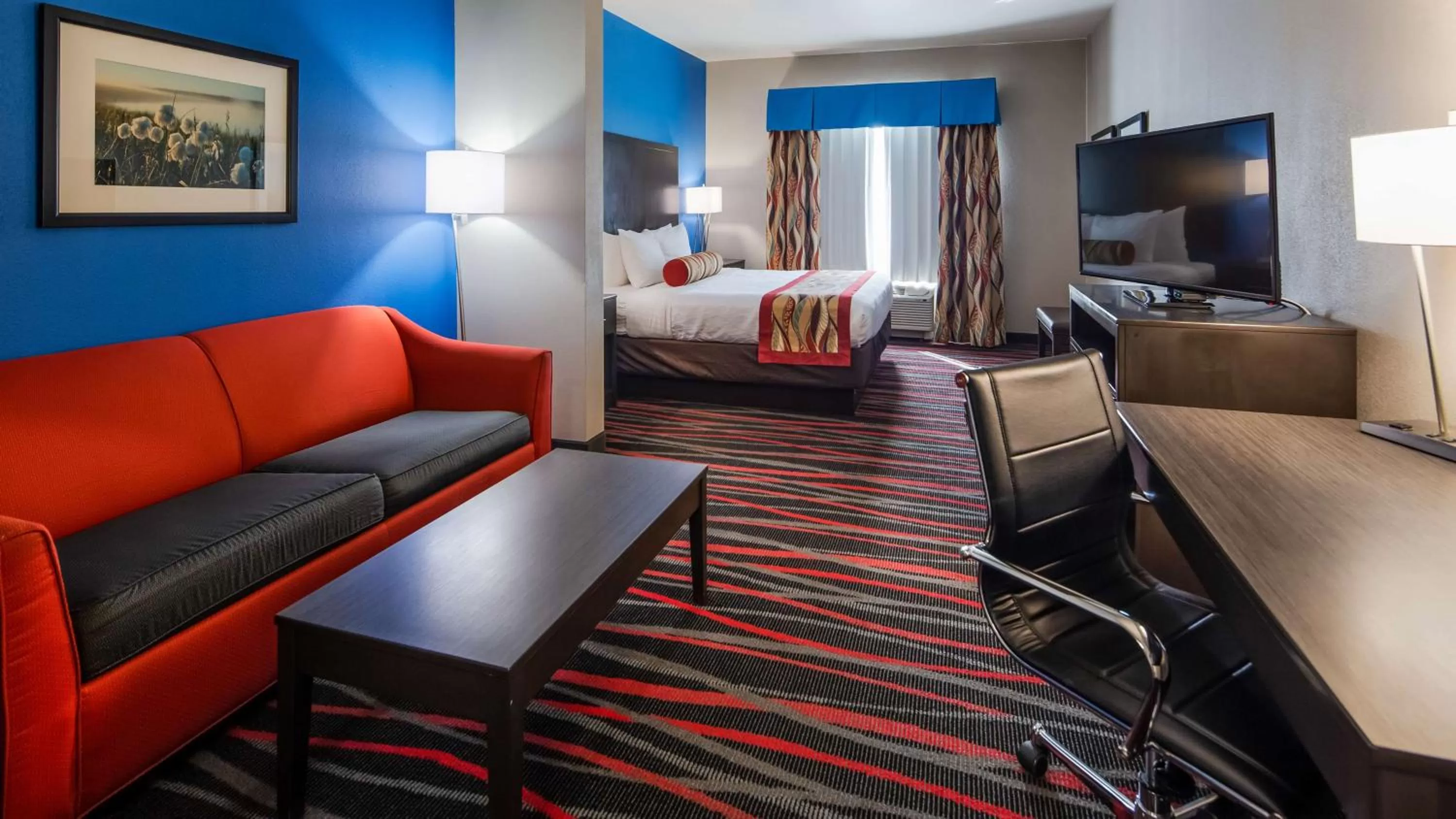 King Suite with Sofa Bed in Best Western Plus Tech Medical Center Inn