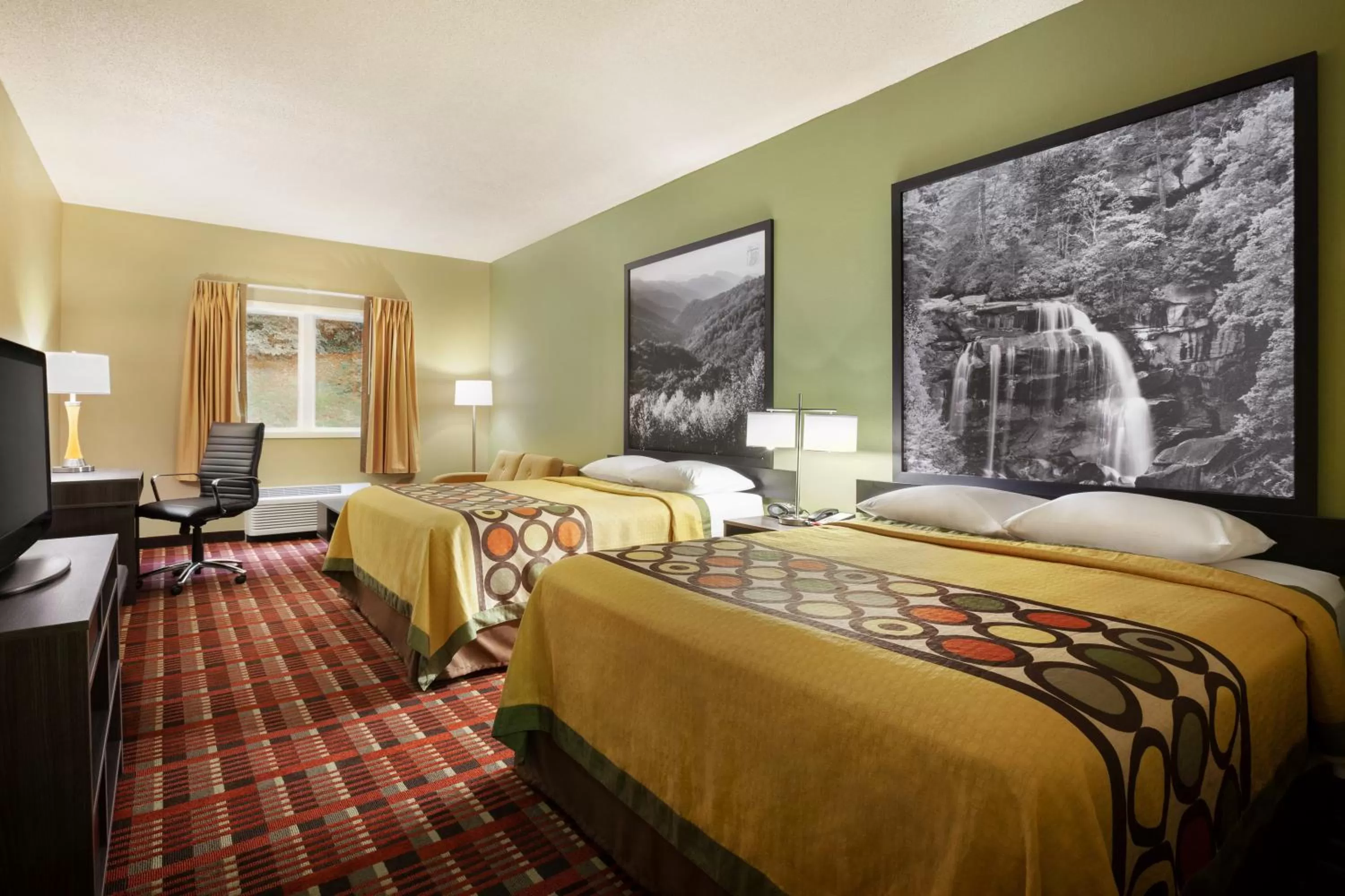 Queen Room with Two Queen Beds - Mobility Access/Non-Smoking in Super 8 by Wyndham Cherokee