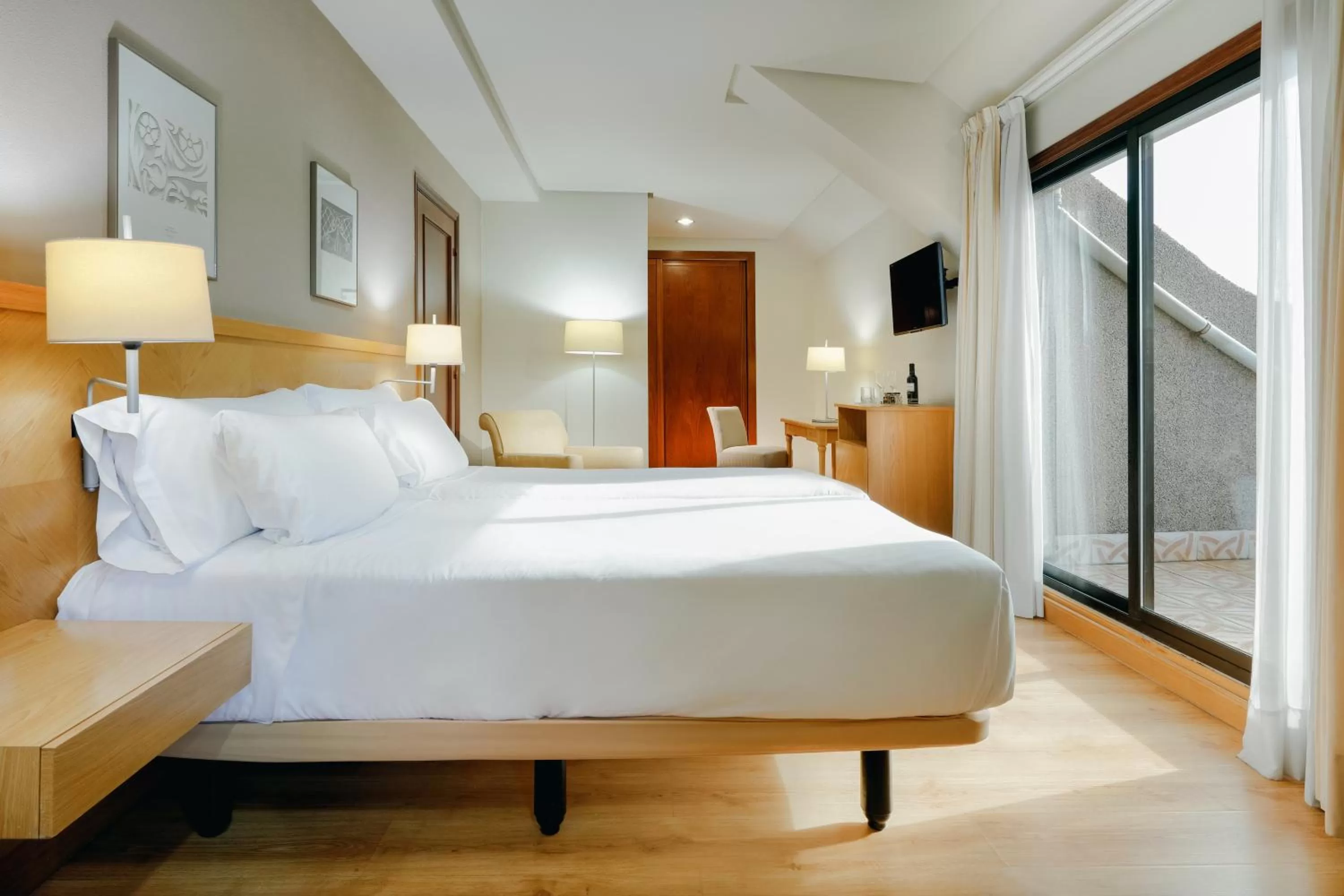 Standard Double or Twin Room with Terrace in Hesperia Vigo