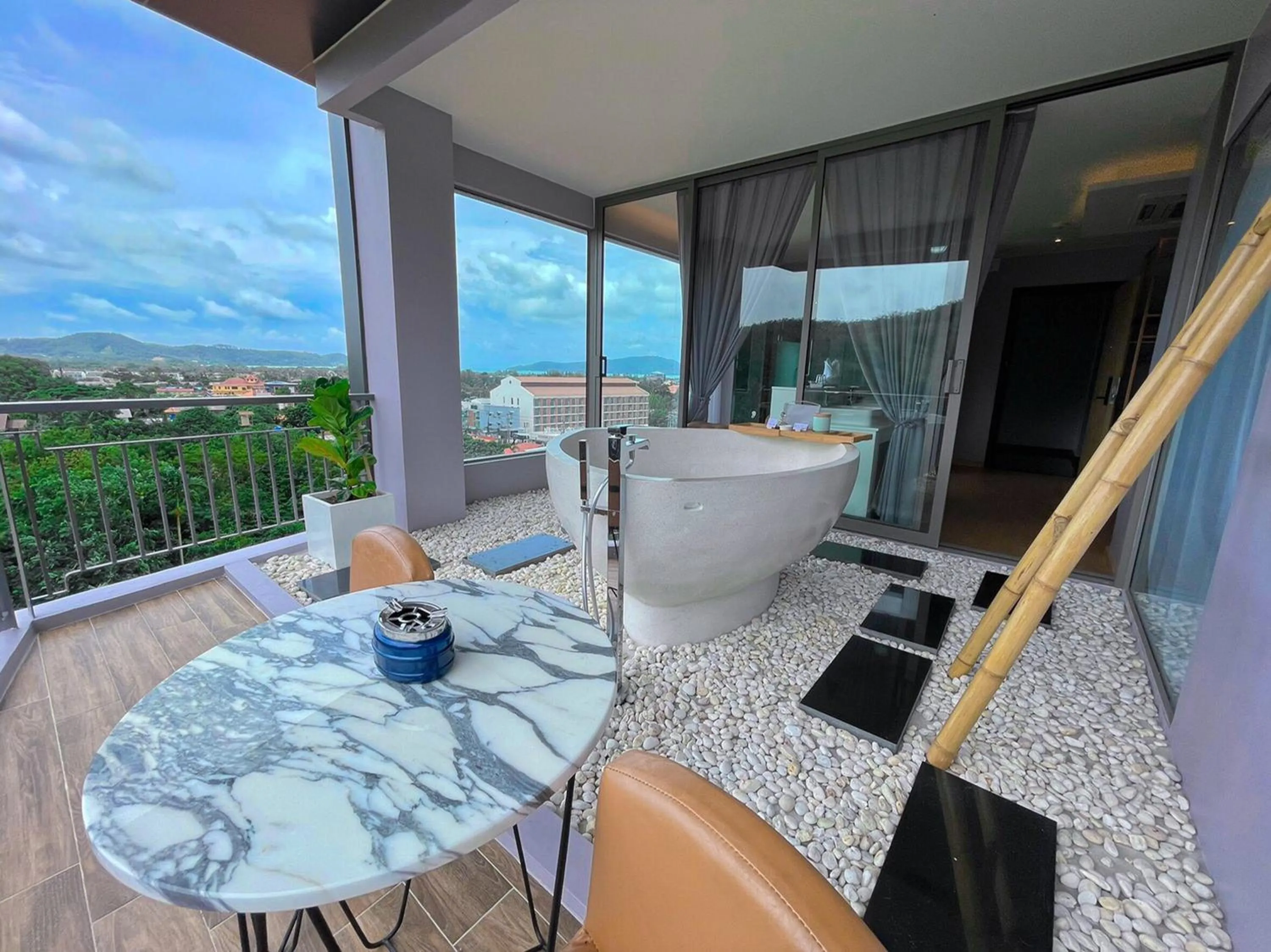 Luxury Suite Double Room in The Blue Hotel